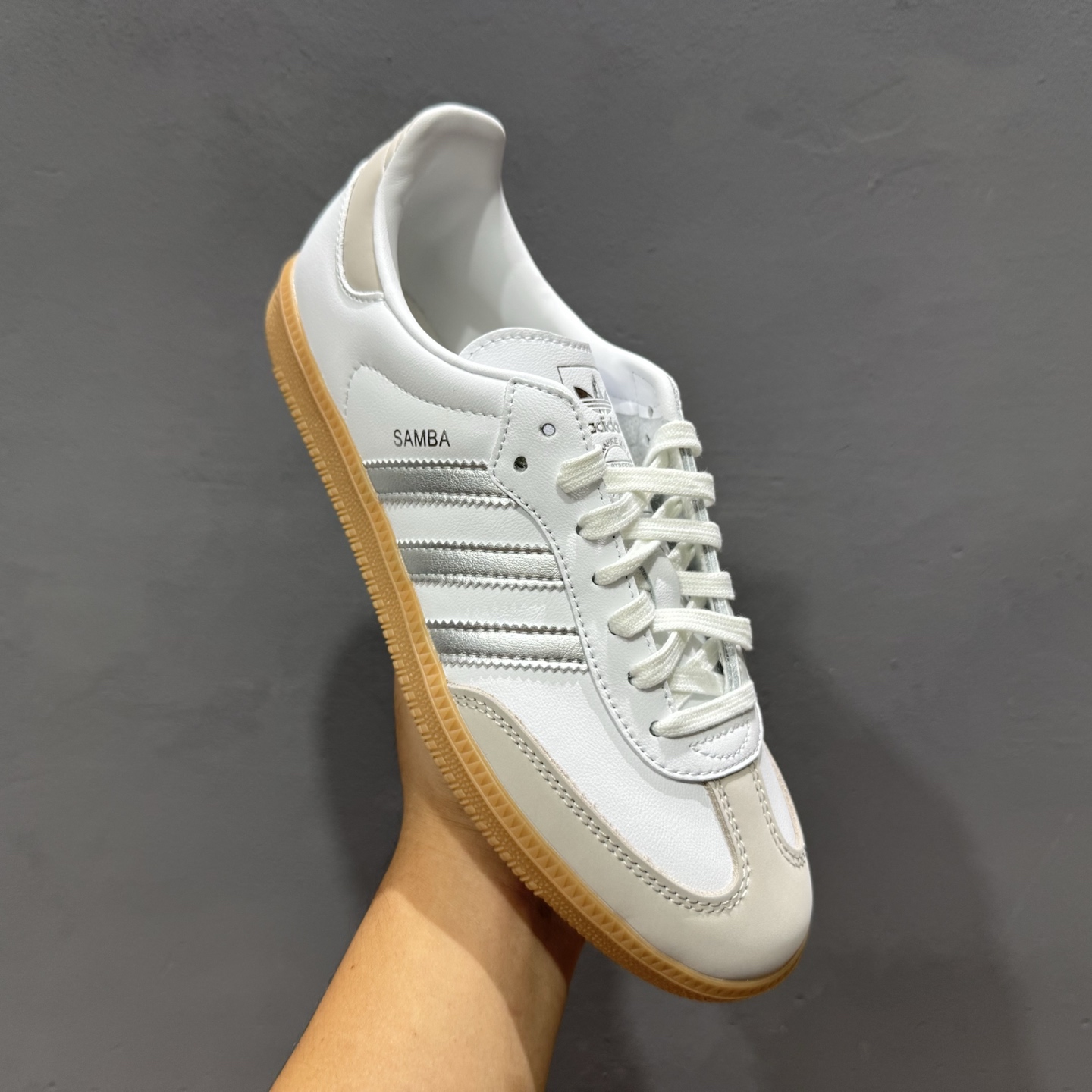 AD 阿迪 Samba OG 桑巴低帮休闲运动板鞋 JI2725