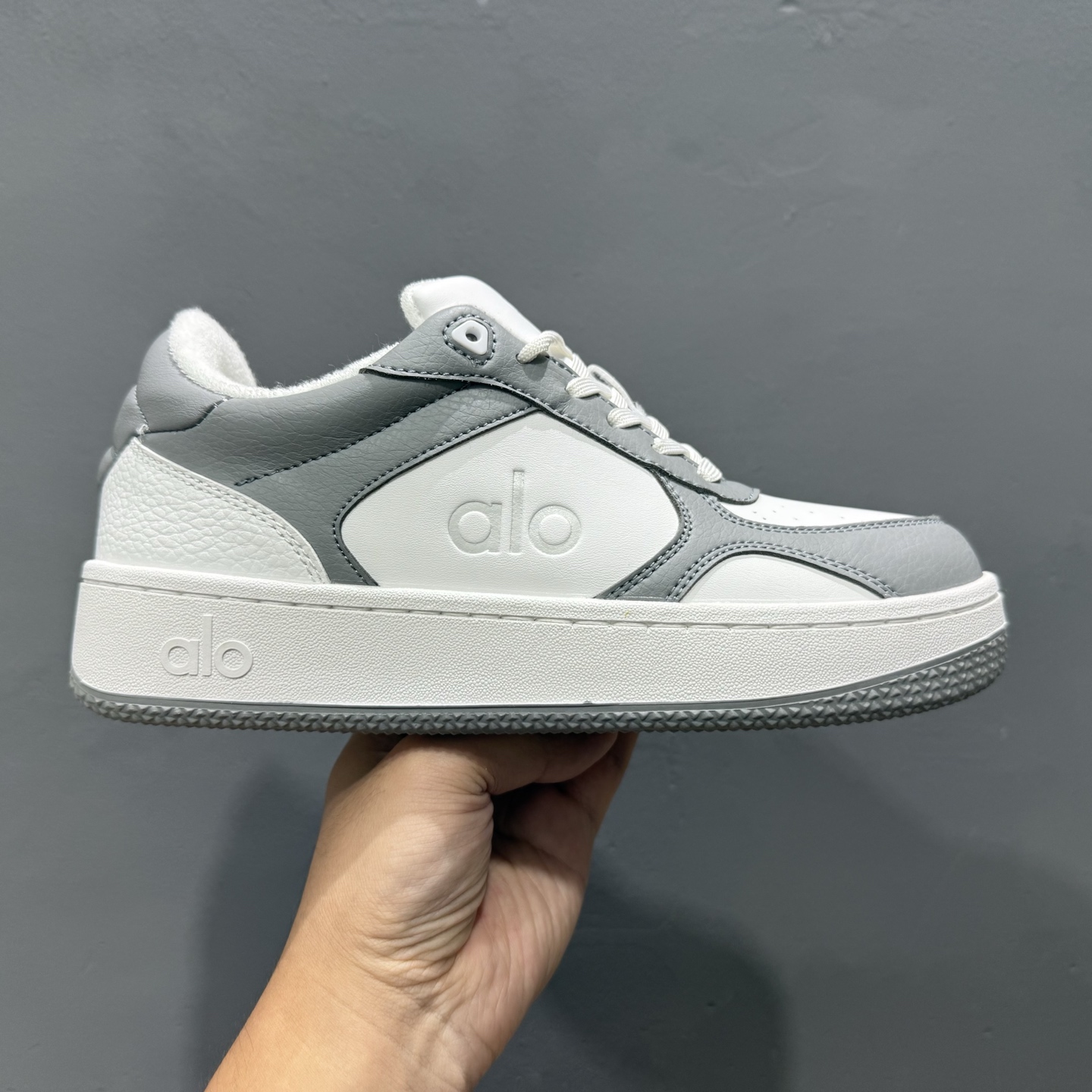 240 Alo Yoga Recovery Mode 拉布布 A0685U1