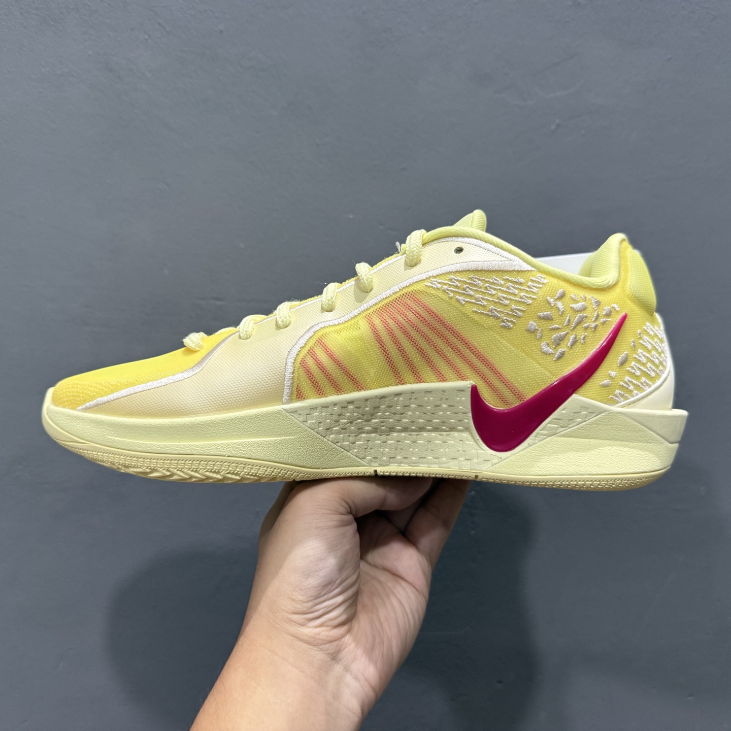 纯原版本 Nike Sabrina 2 ”Court Vision” 萨布丽娜·约内斯库 签名款 实战系列篮球鞋 FZ1517-800