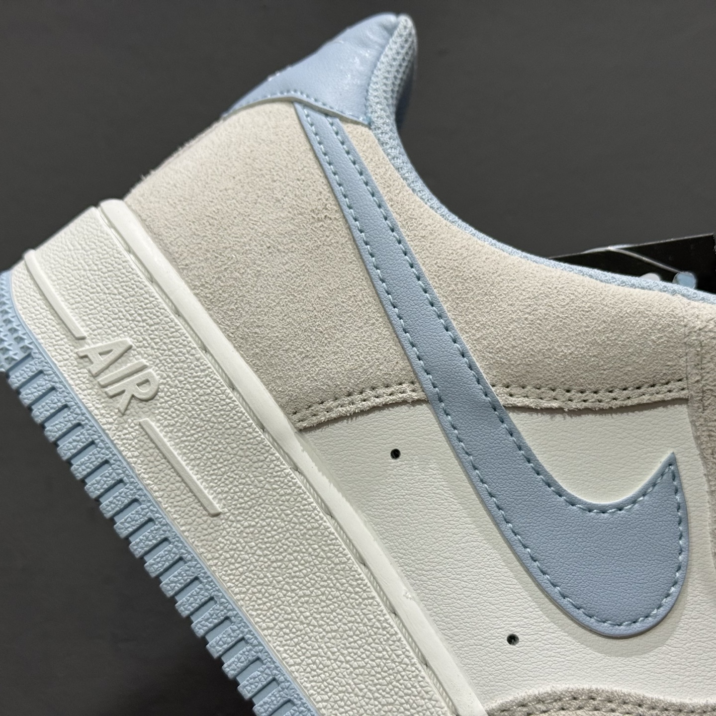 Nike Air Force 1'07 Low 空军一号低帮休闲板鞋 FQ8714-005