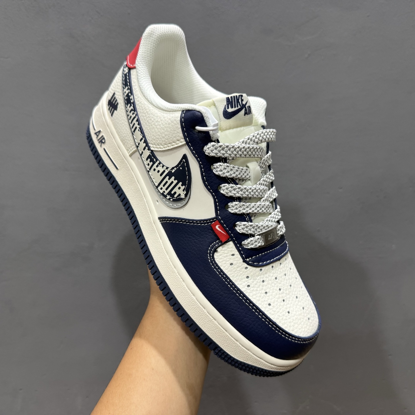Nike Air Force 1'07 Low UN联名 多彩蓝红拼接 空军一号低帮休闲板鞋 JP8028-005