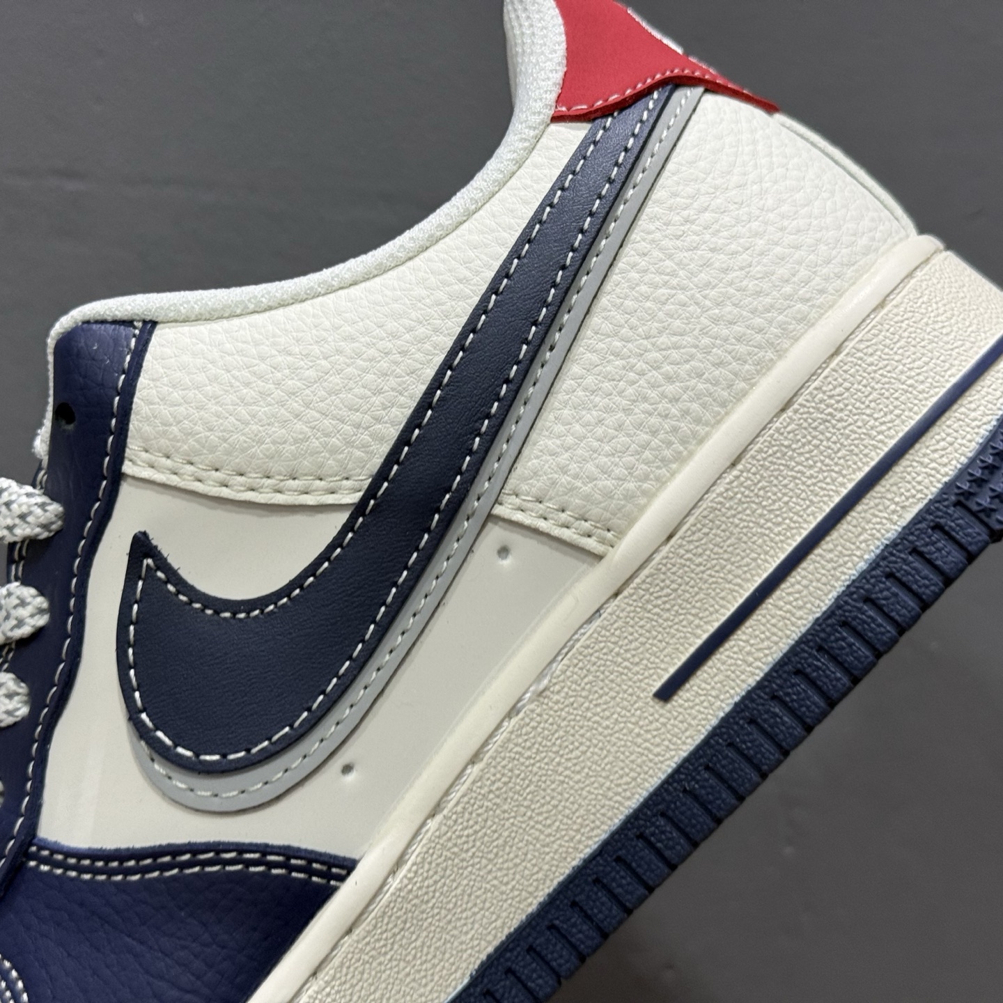 Nike Air Force 1'07 Low UN联名 多彩蓝红拼接 空军一号低帮休闲板鞋 JP8028-005