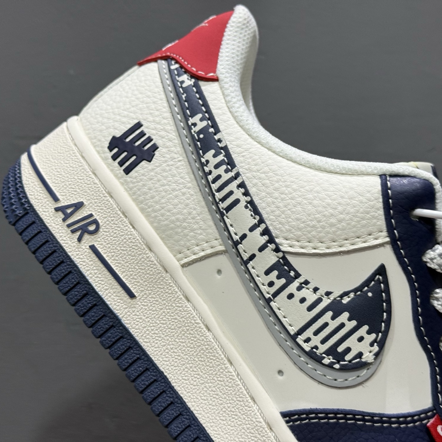 Nike Air Force 1'07 Low UN联名 多彩蓝红拼接 空军一号低帮休闲板鞋 JP8028-005