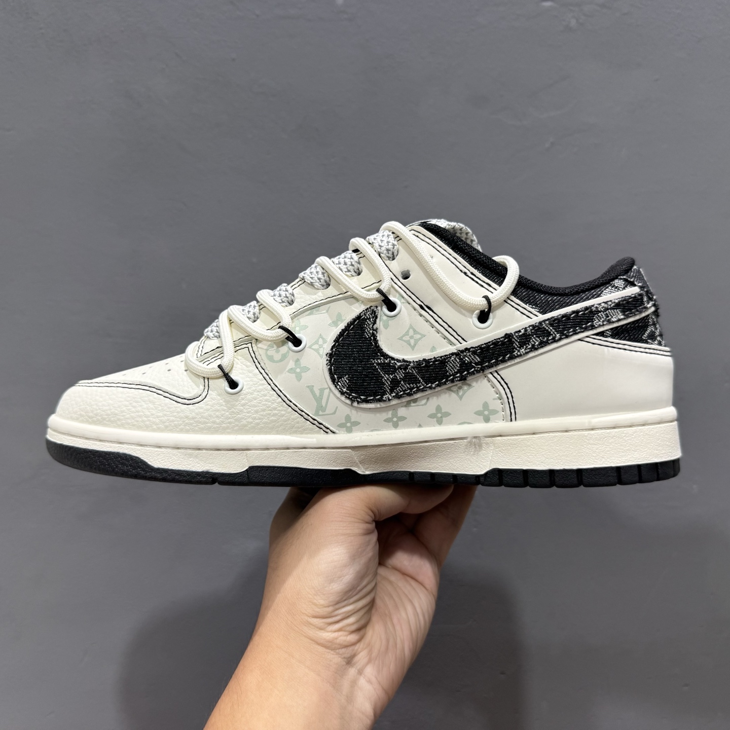 Louis Vuitton x Nike Dunk Low 黑帆布抽绳 YX5066-380