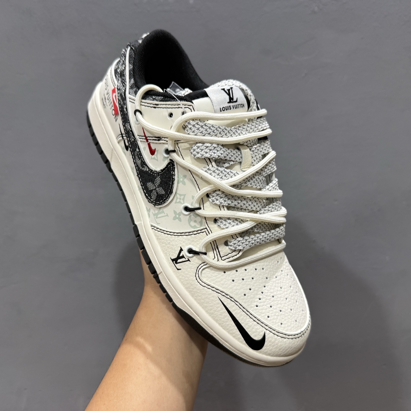 Louis Vuitton x Nike Dunk Low 黑帆布抽绳 YX5066-380