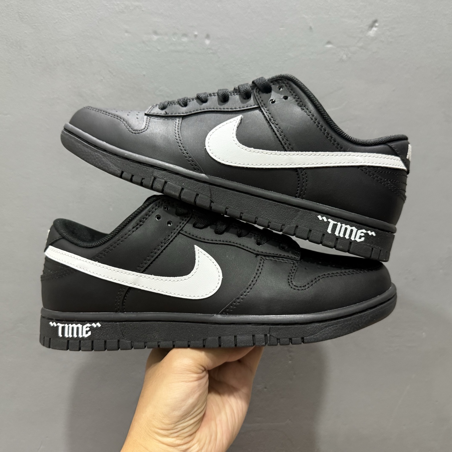 Nike Dunk Low 黑武士 黑白 经典鞋型以纯粹黑魂降临 HF5441-100