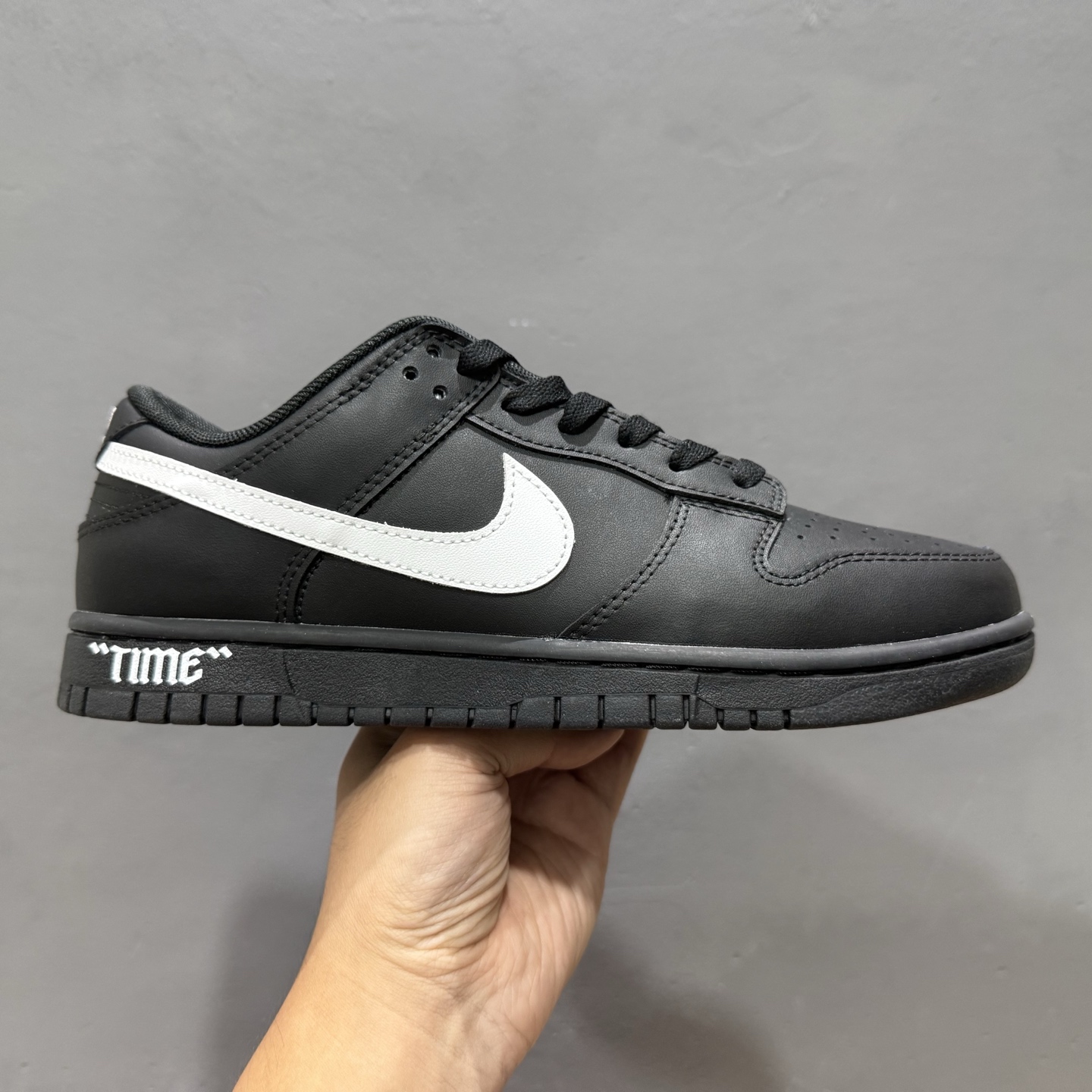 Nike Dunk Low 黑武士 黑白 经典鞋型以纯粹黑魂降临 HF5441-100