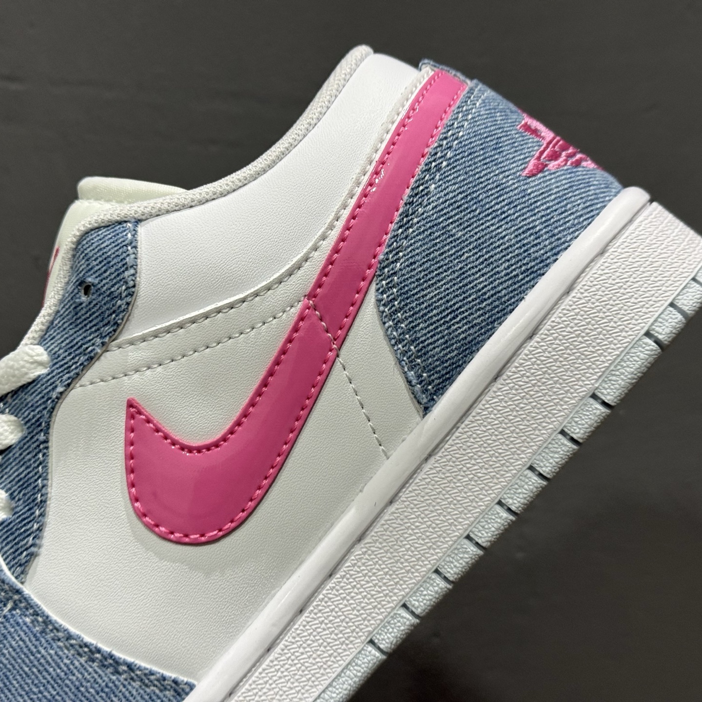 新款出货 原装 乔丹 Air Jordan AJ1 Low 低帮 白蓝粉牛仔 HQ2001-400