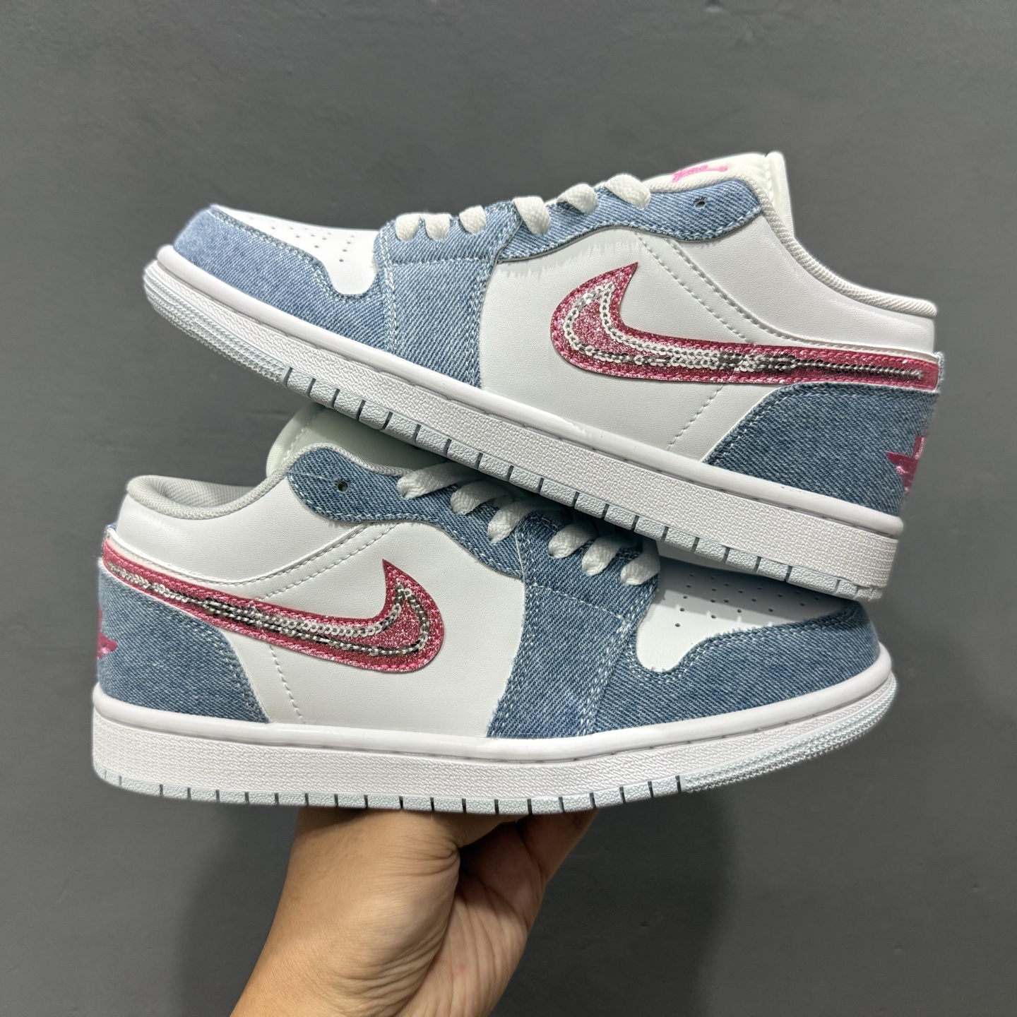 新款出货 原装 乔丹 Air Jordan AJ1 Low 低帮 白蓝粉牛仔 HQ2001-400