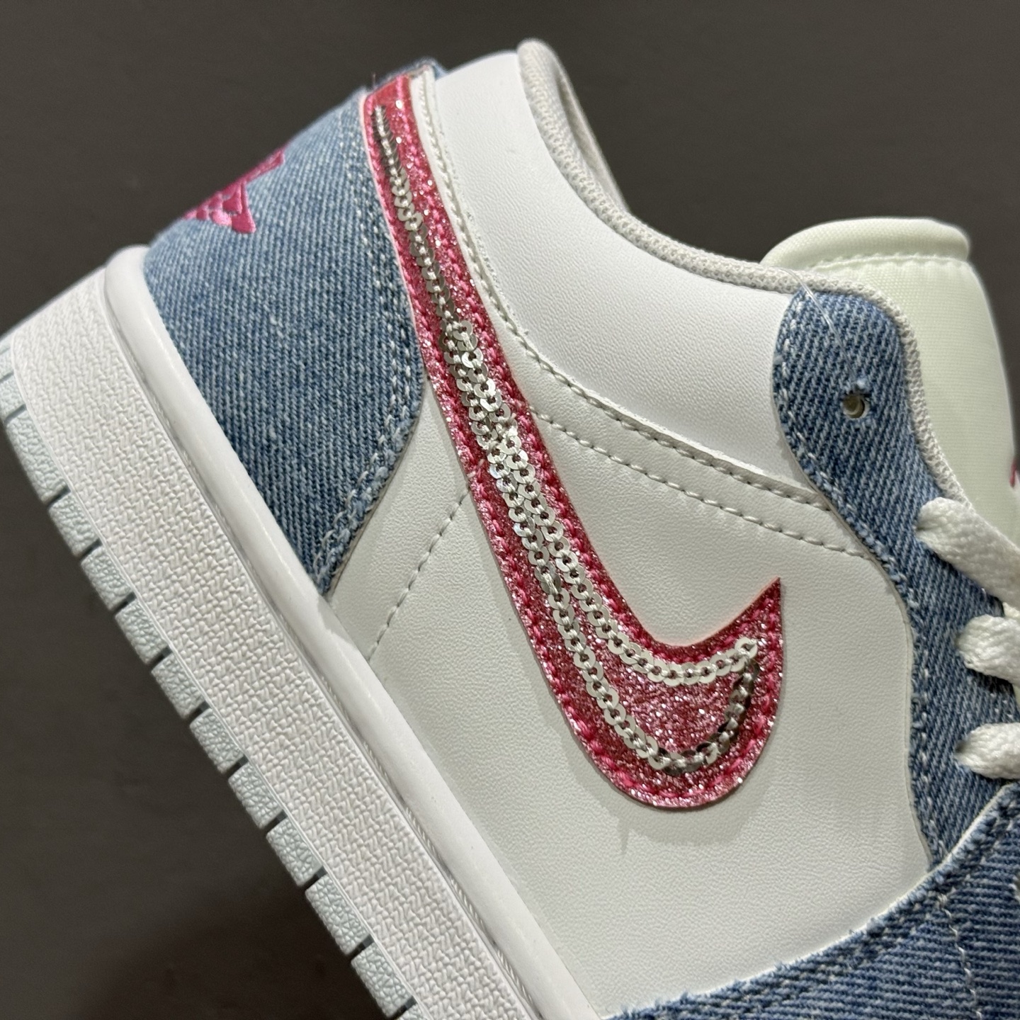 新款出货 原装 乔丹 Air Jordan AJ1 Low 低帮 白蓝粉牛仔 HQ2001-400