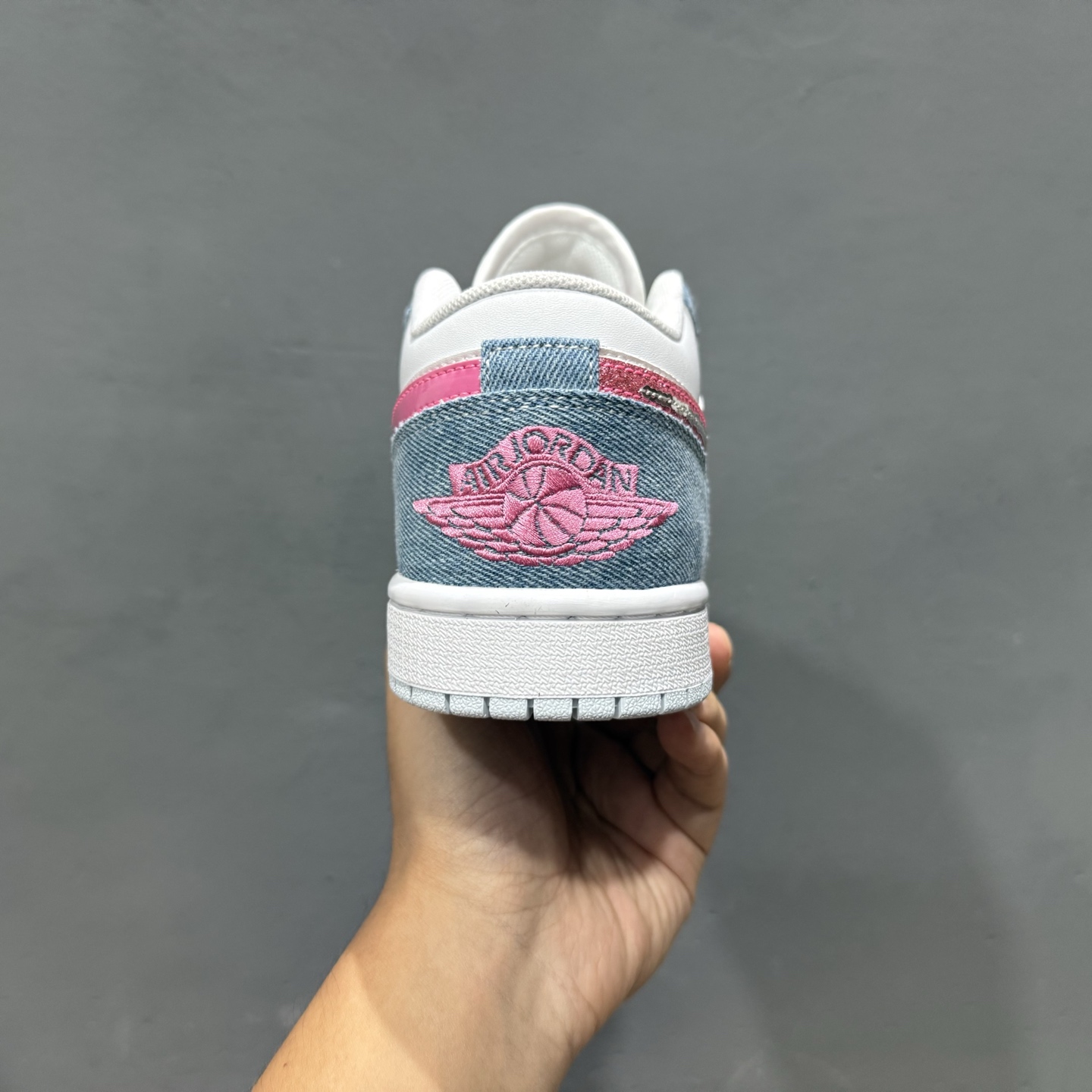 新款出货 原装 乔丹 Air Jordan AJ1 Low 低帮 白蓝粉牛仔 HQ2001-400