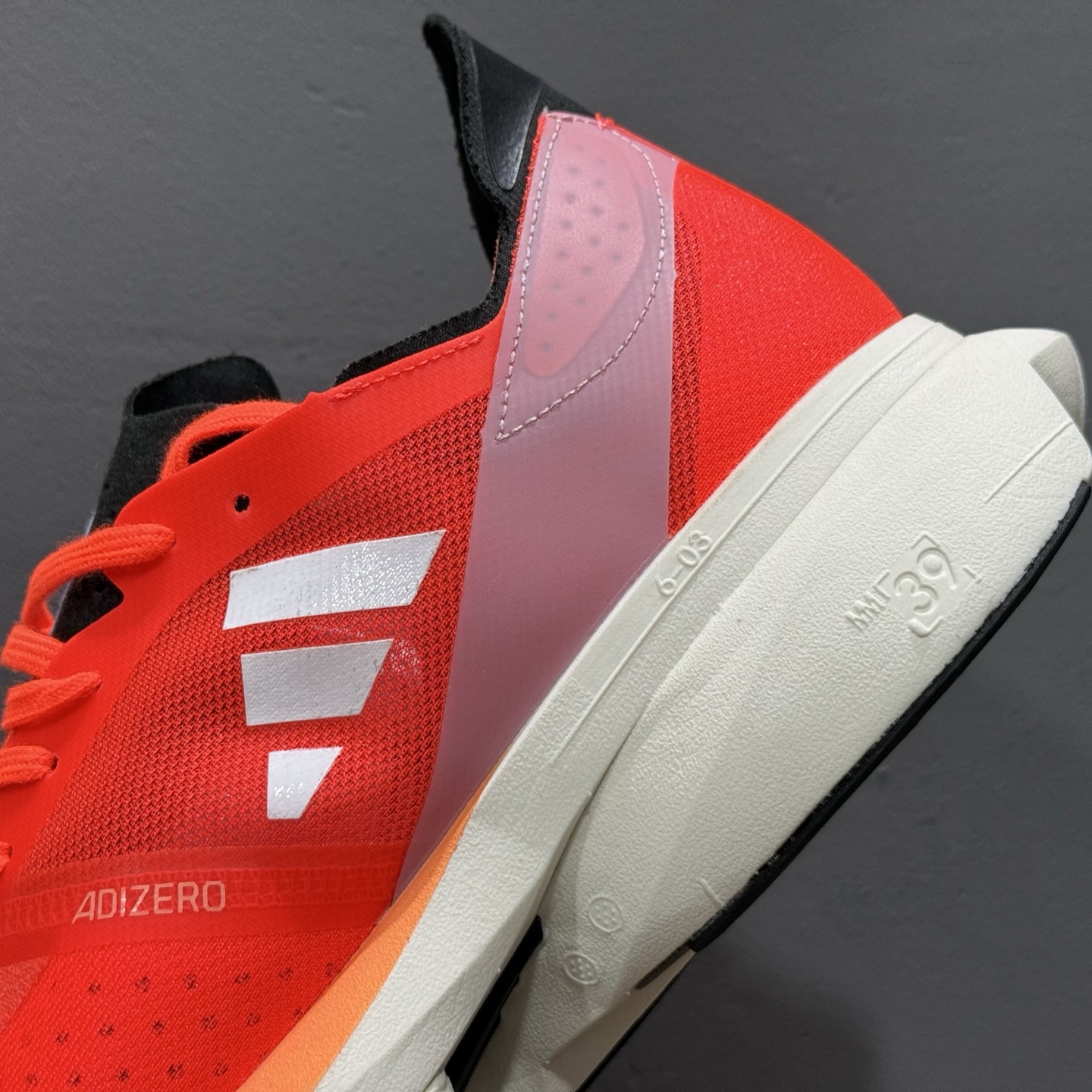Adidas Adizero Pro Evo 3 W 全掌碳板 阿迪超轻透气缓震跑鞋 GX9777