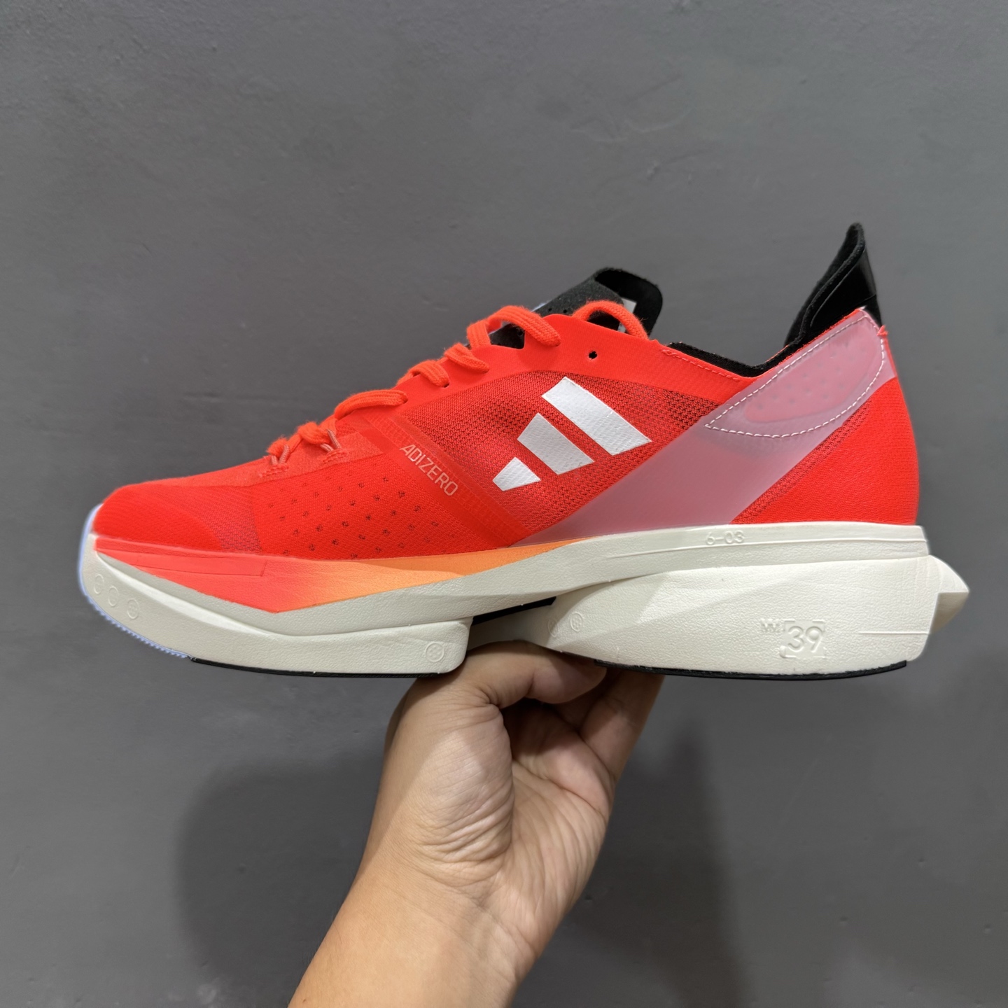 Adidas Adizero Pro Evo 3 W 全掌碳板 阿迪超轻透气缓震跑鞋 GX9777