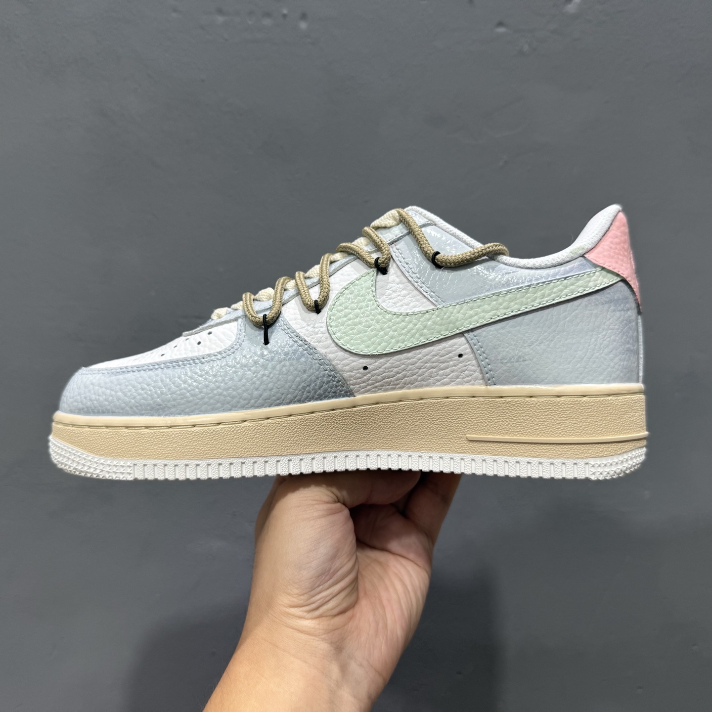 Nike Air Force 1'07 Low 手绘涂鸦 浅雾漫旅 空军一号低帮休闲板鞋 YT0303-222