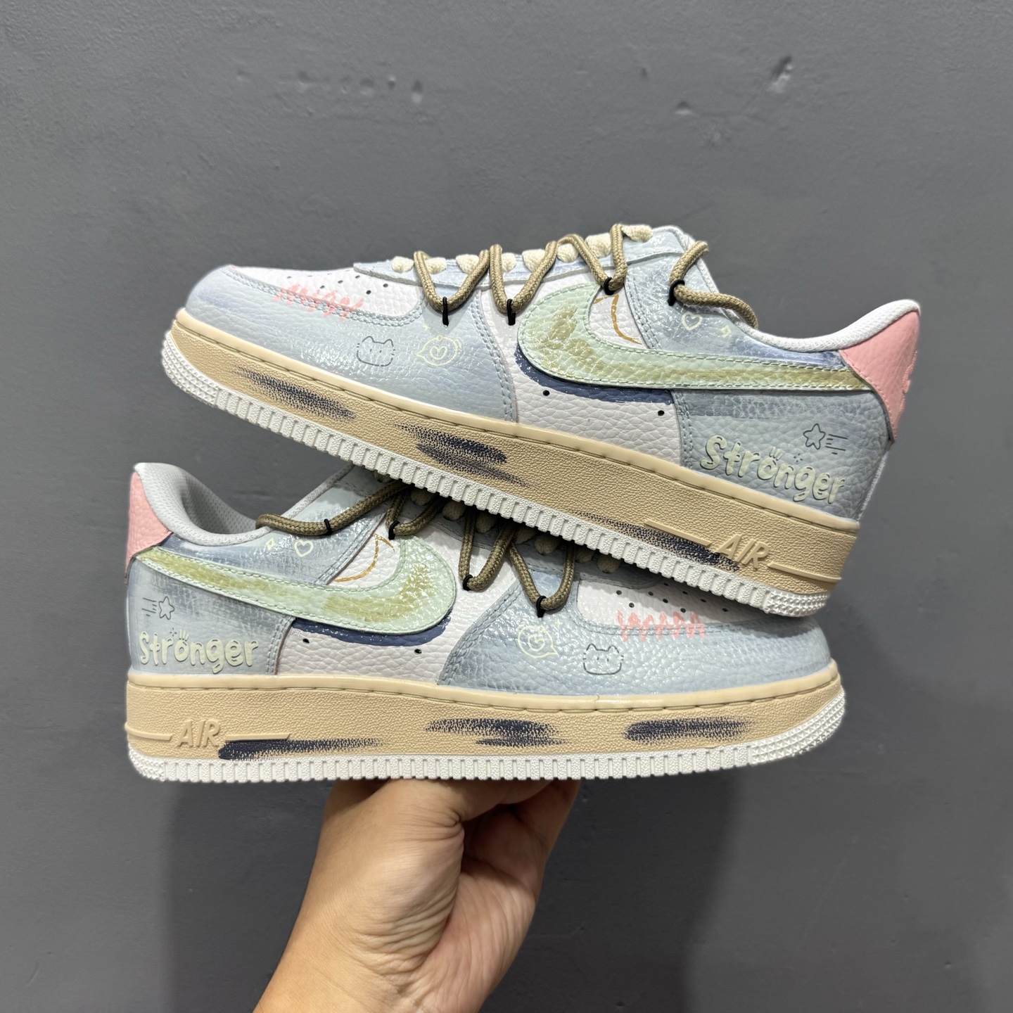 Nike Air Force 1'07 Low 手绘涂鸦 浅雾漫旅 空军一号低帮休闲板鞋 YT0303-222