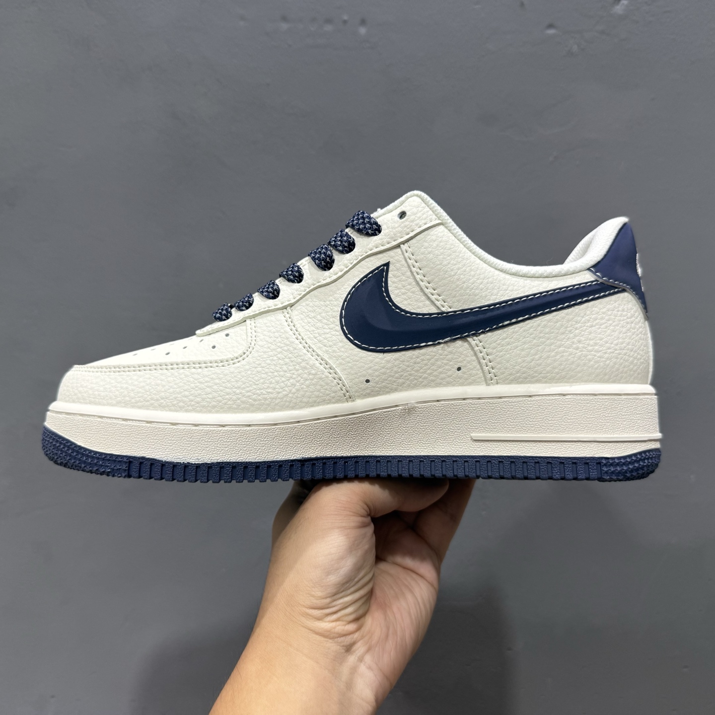Nike Air Force 1'07 Low Supreme联名 米蓝勾 空军一号低帮休闲板鞋 HH7518-071