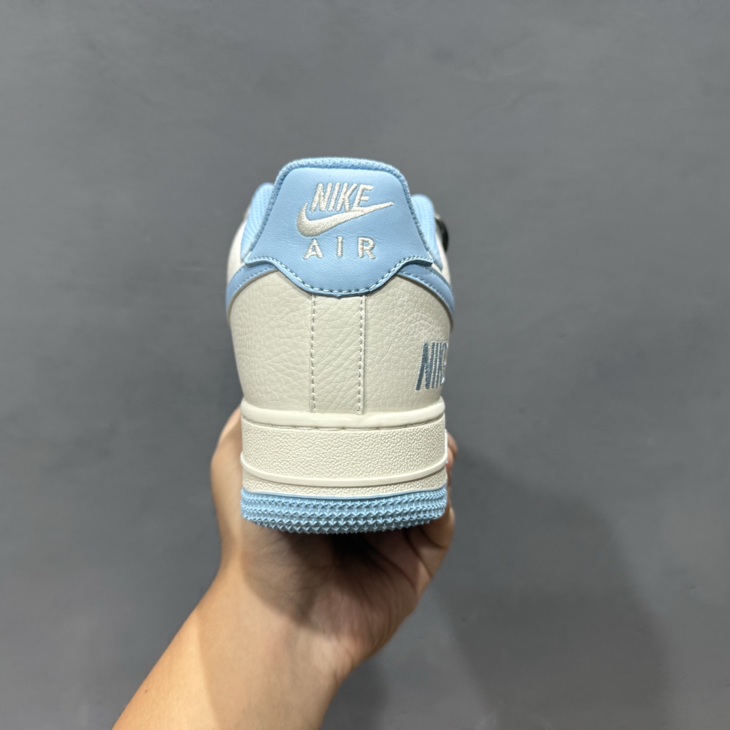 Nike Air Force 1'07 Low 联名 天蓝勾 空军一号低帮休闲板鞋 CS5288-030