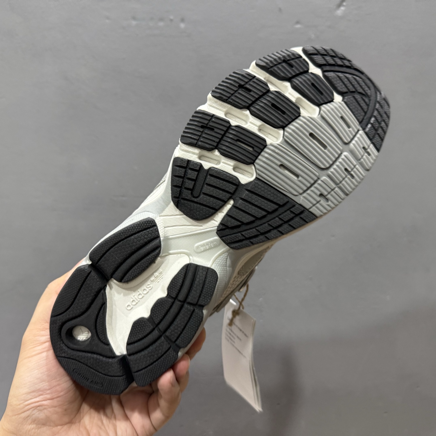 AD Original Astir 耐磨复古运动休闲鞋 GZ3569