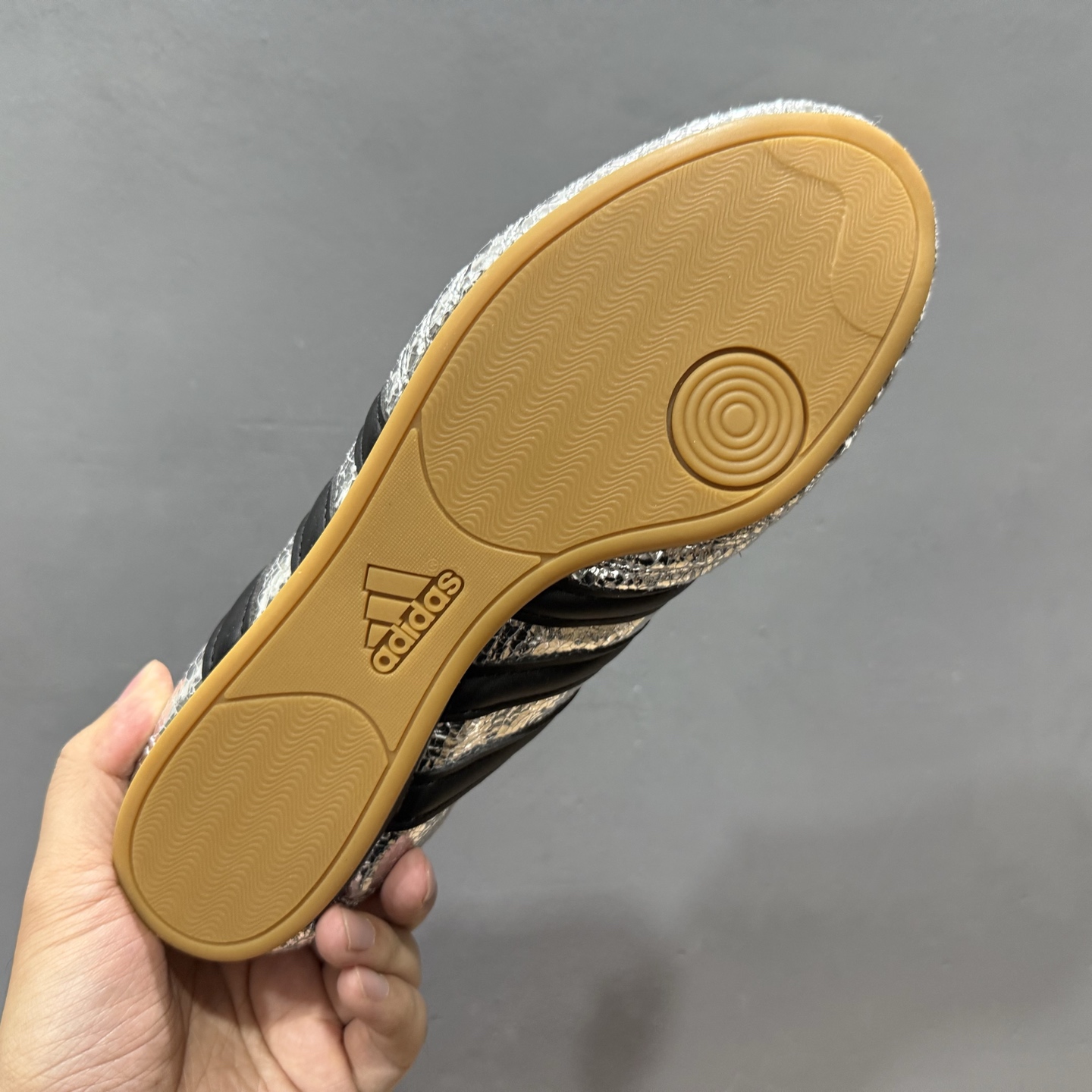 adidas originals Taekwondo 阿迪的Taekwondo既有复古跆拳道鞋的筋骨感 JQ9664