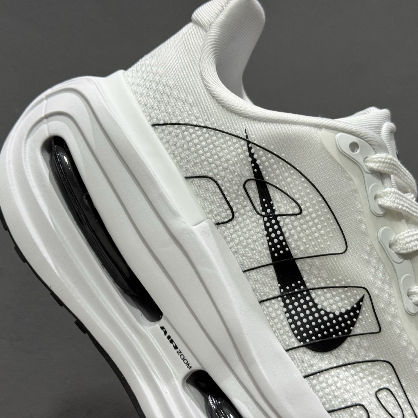 220 Nike ZOOM PREMIUM 耐克 飞马 舒适减震防滑 低帮跑步鞋 FN8453-024