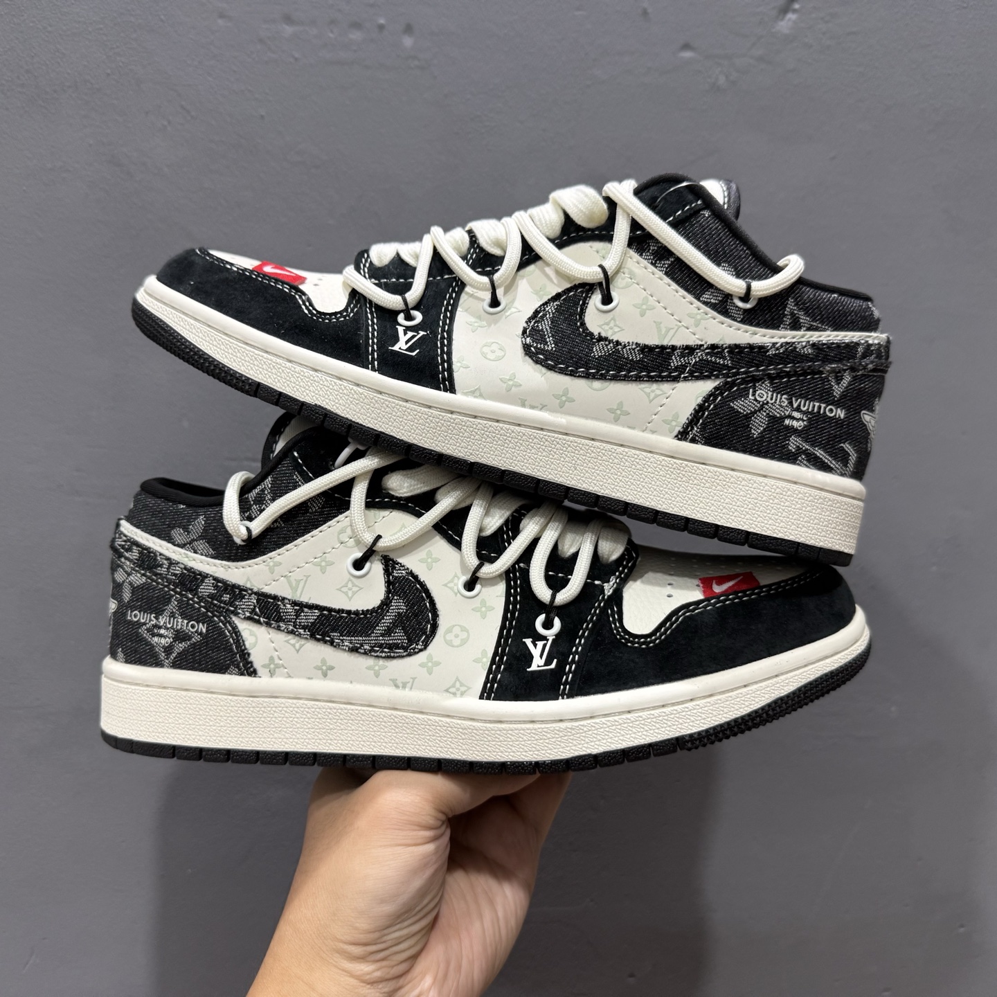Louis Vuitton x Air Jordan 1 黑脚趾抽绳 YX5066-383