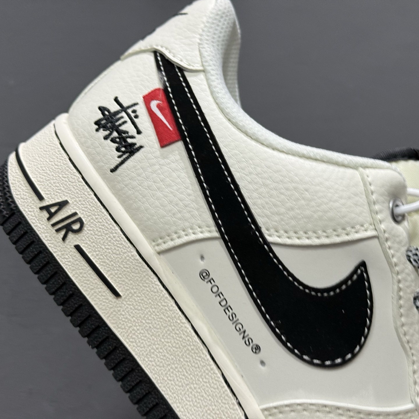 NIke Air Force 1 '07 Low “斯图西联名--米黑织布标”空军一号 低帮 运动鞋 SJ6698-011