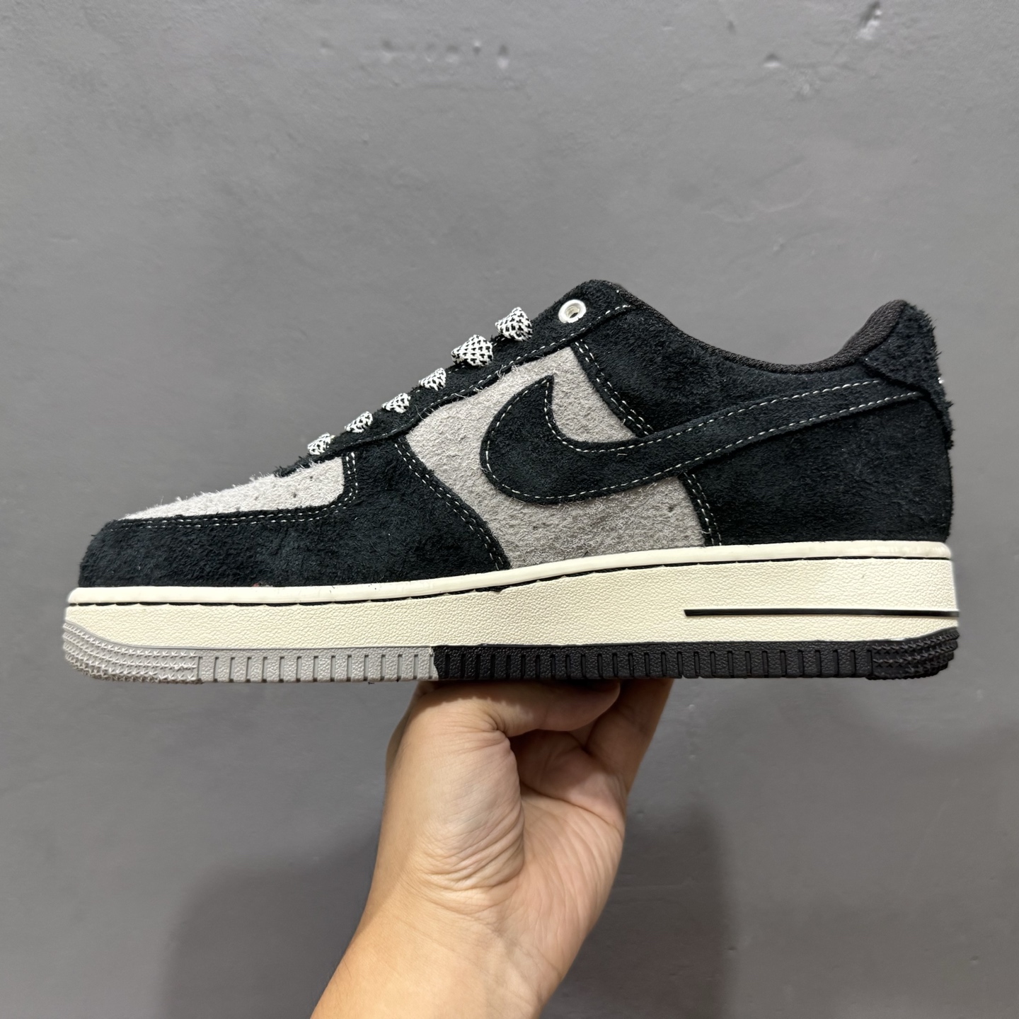 NIke Air Force 1 '07 Low “斯图西联名--米黑织布标”空军一号 低帮 运动鞋 SJ6698-017