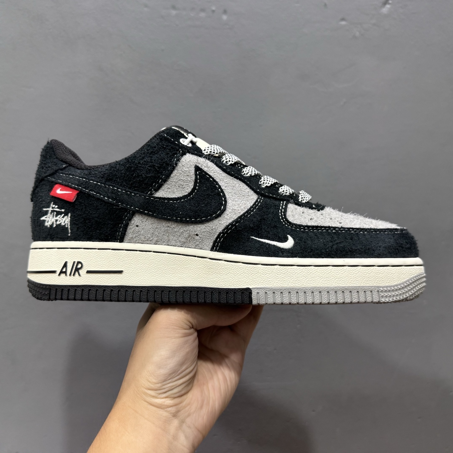 NIke Air Force 1 ’07 Low “斯图西联名–米黑织布标”空军一号 低帮 运动鞋 SJ6698-017