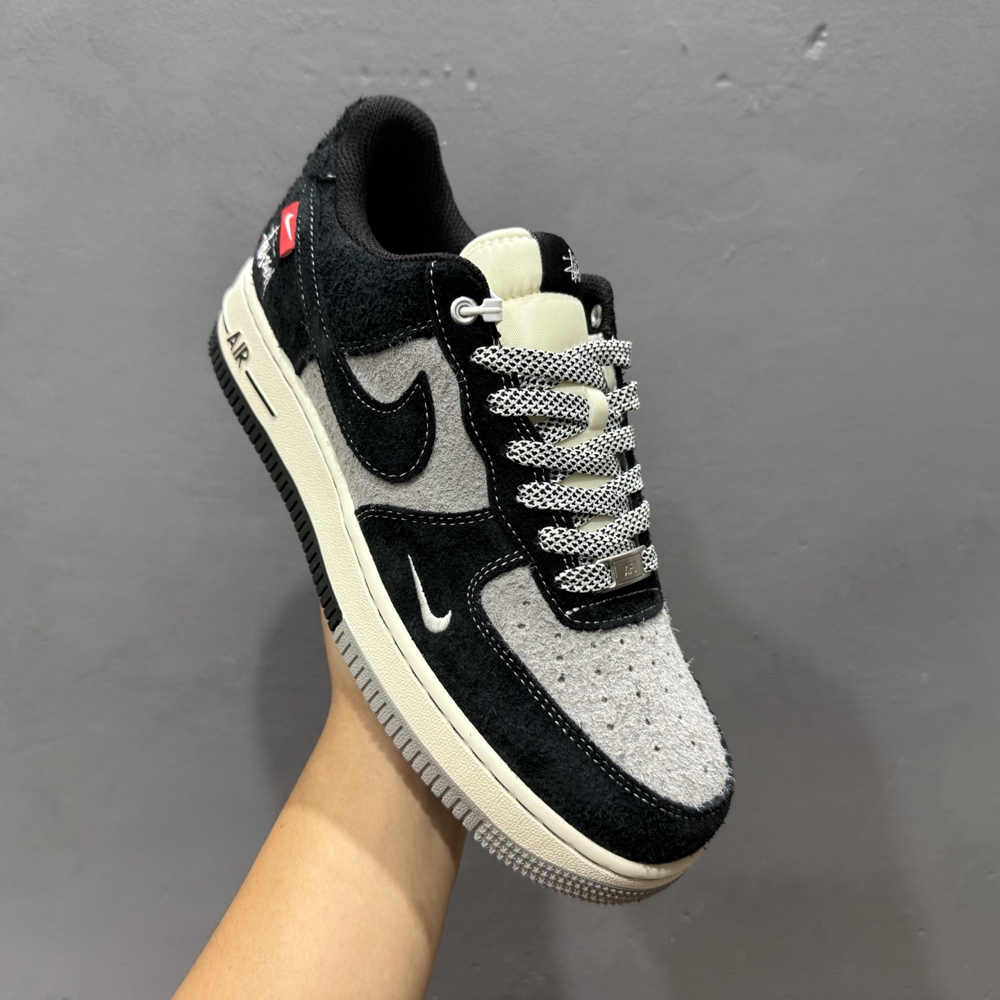 NIke Air Force 1 '07 Low “斯图西联名--米黑织布标”空军一号 低帮 运动鞋 SJ6698-017