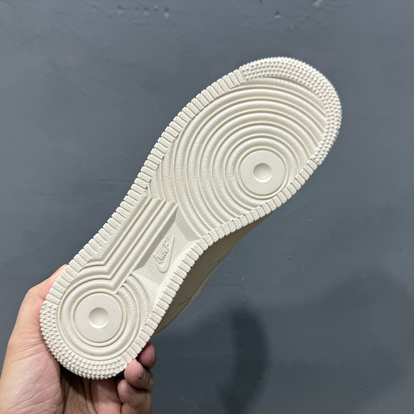 NIke Air Force 1 '07 Low “斯图西联名--米黑织布标”空军一号 SJ6698-016