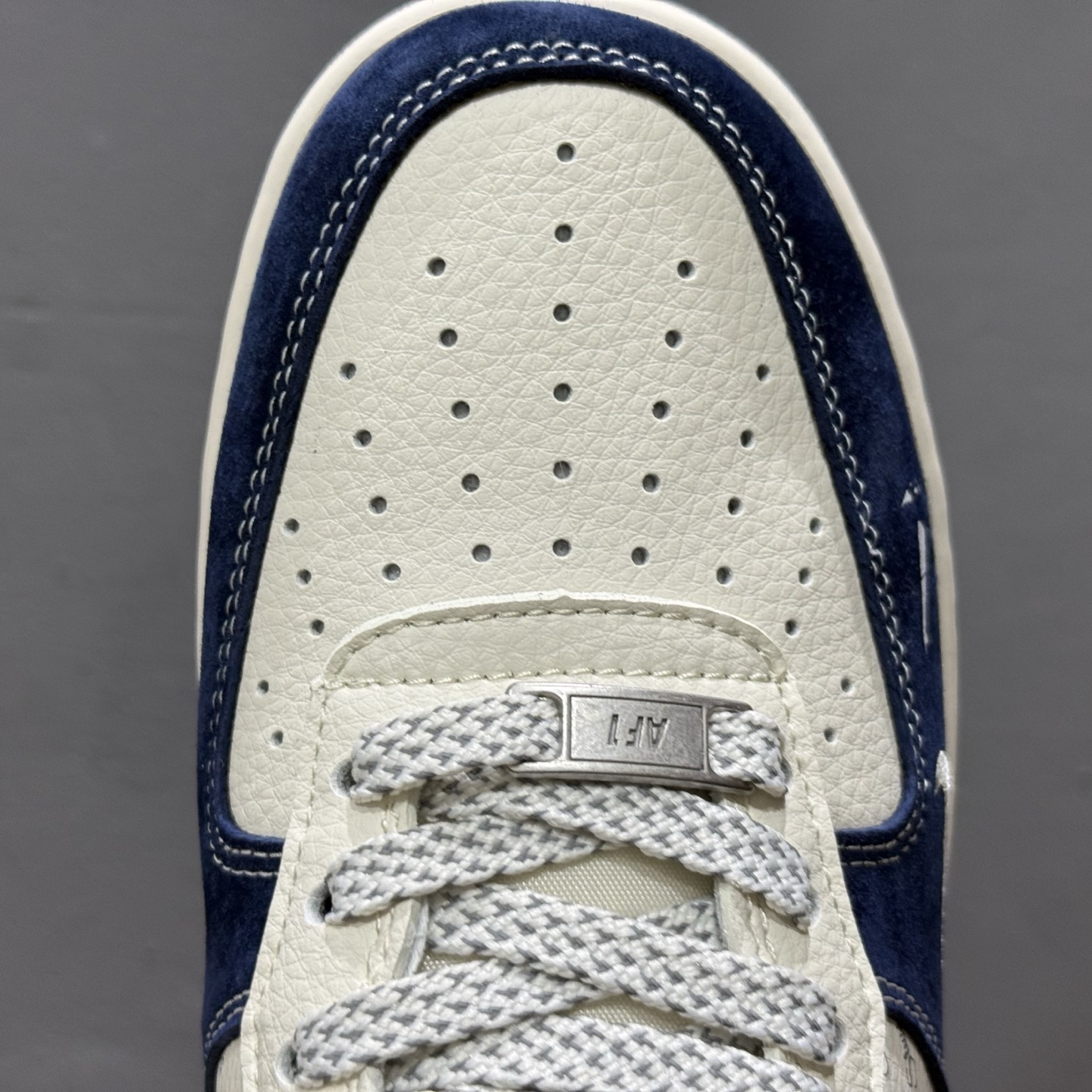 NIKE AIR FORCE 1‘07联名款 SM6188-673