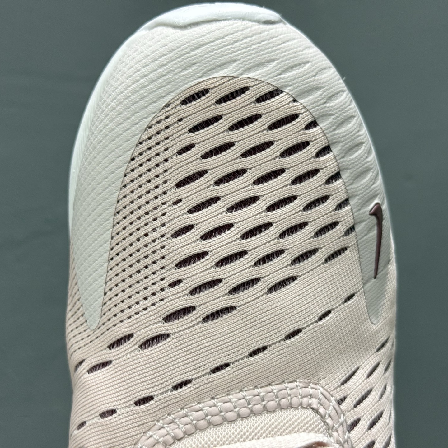180 Nike Air Max 270混合科技透气后掌半气垫慢跑鞋 AH6789-601