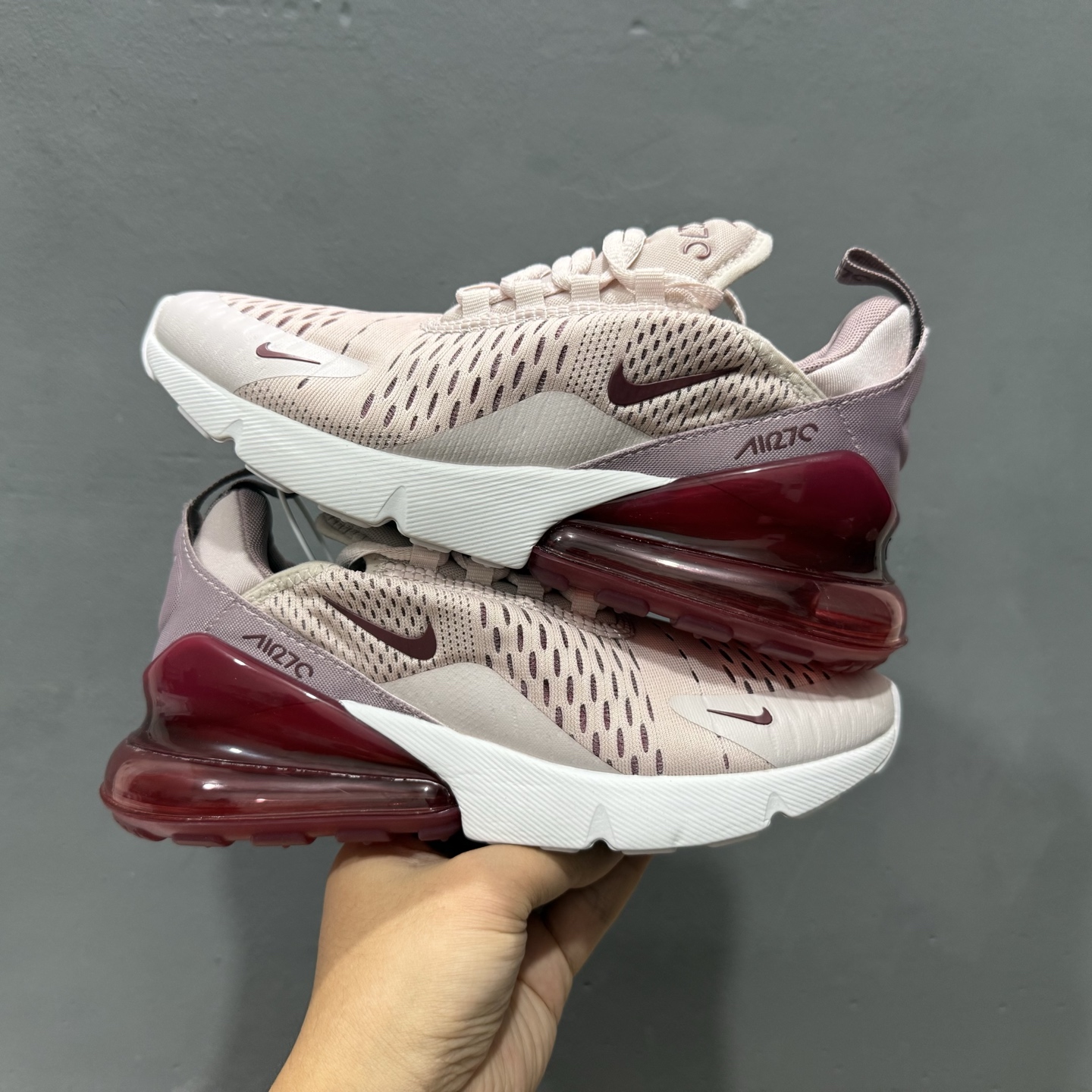 180 Nike Air Max 270混合科技透气后掌半气垫慢跑鞋 AH6789-601
