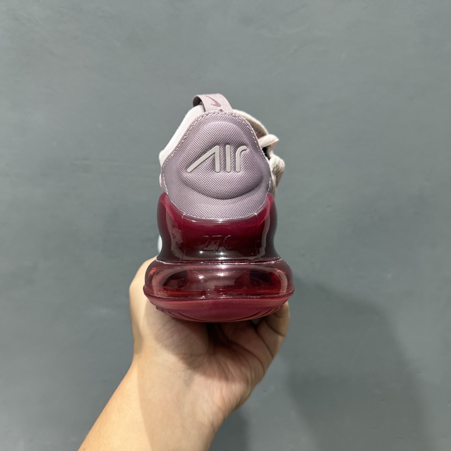 180 Nike Air Max 270混合科技透气后掌半气垫慢跑鞋 AH6789-601