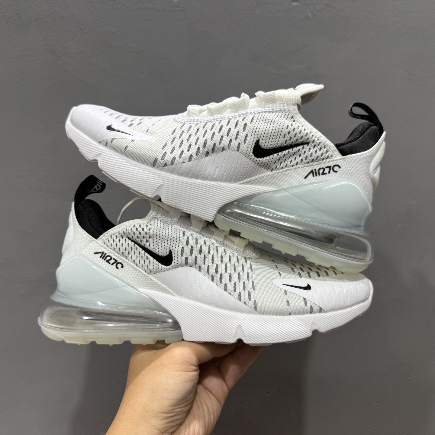 Nike Air Max 270混合科技透气后掌半气垫慢跑鞋 AH8050-100