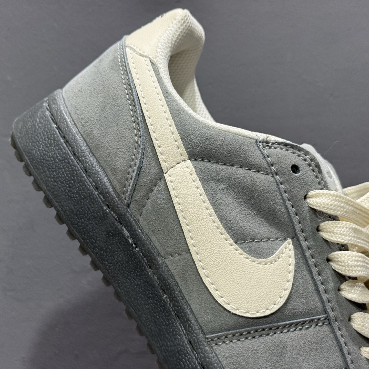 Nike Field General 82 Snake Skin Swoosh 舒适百搭薄底 复古休闲板鞋 IF0666-300