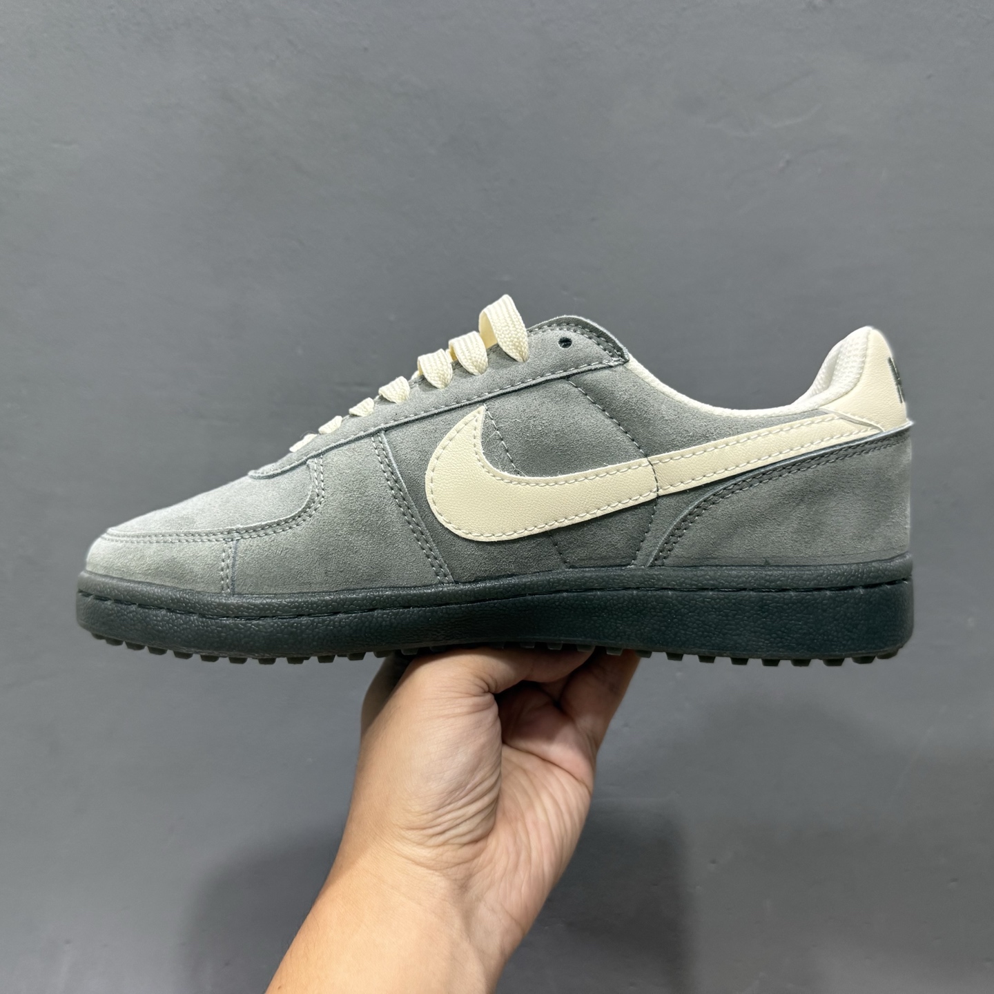 Nike Field General 82 Snake Skin Swoosh 舒适百搭薄底 复古休闲板鞋 IF0666-300