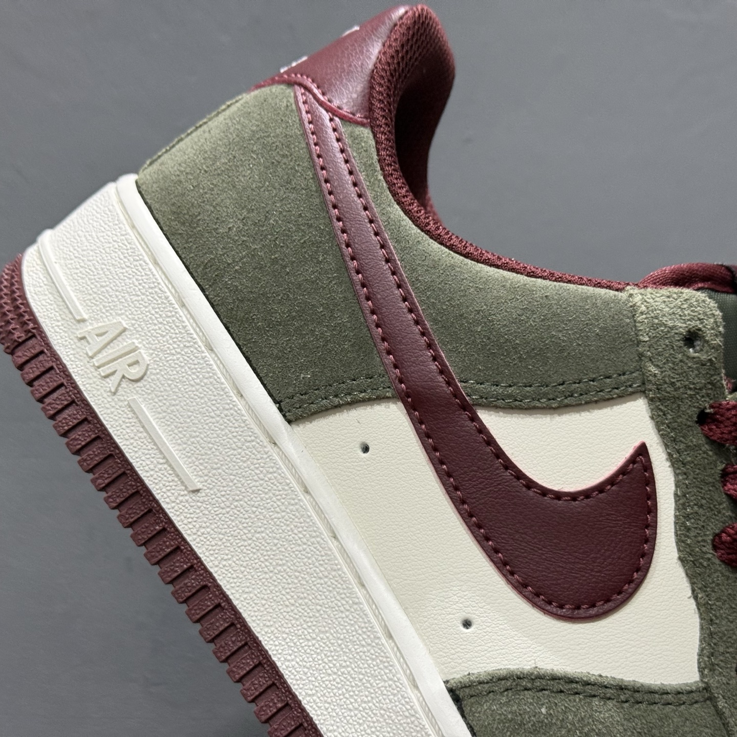 Nike Air Force 1'07 Low 空军一号低帮休闲板鞋 FQ8714-302
