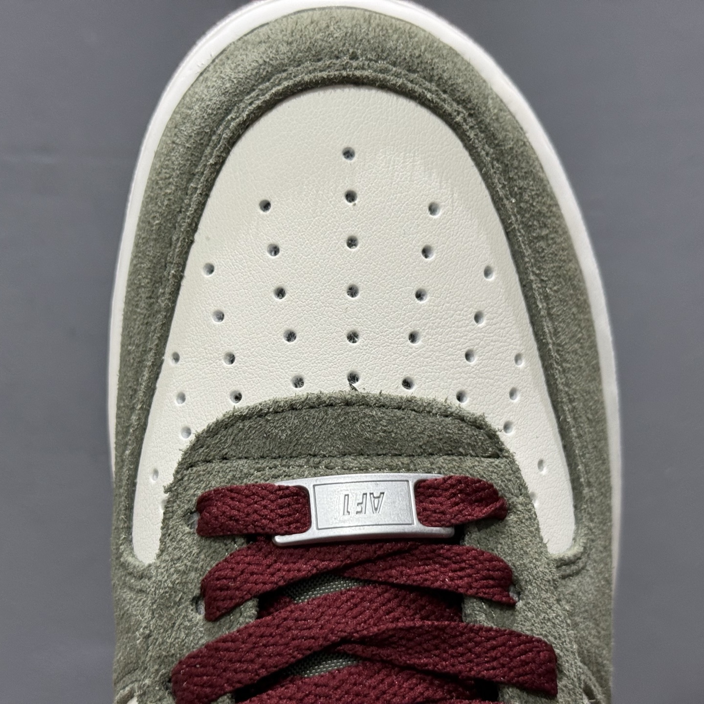 Nike Air Force 1'07 Low 空军一号低帮休闲板鞋 FQ8714-302