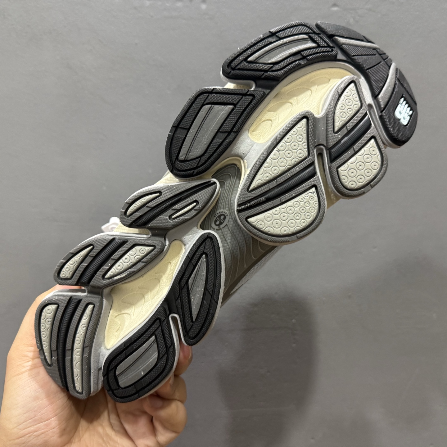 New Balance 新百伦 网面休闲鞋 U2000BA