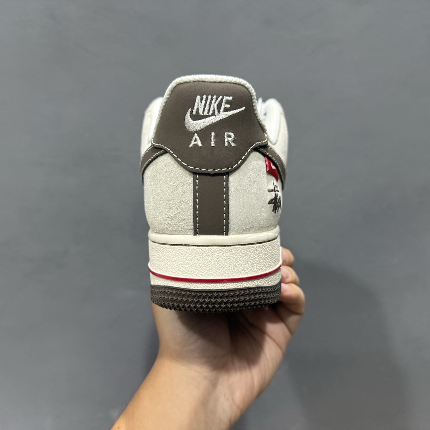 200 NIke Air Force 1 '07 Low “斯图西联名--米黑织布标”空军一号 低帮 运动鞋 休闲鞋 SJ6698-025