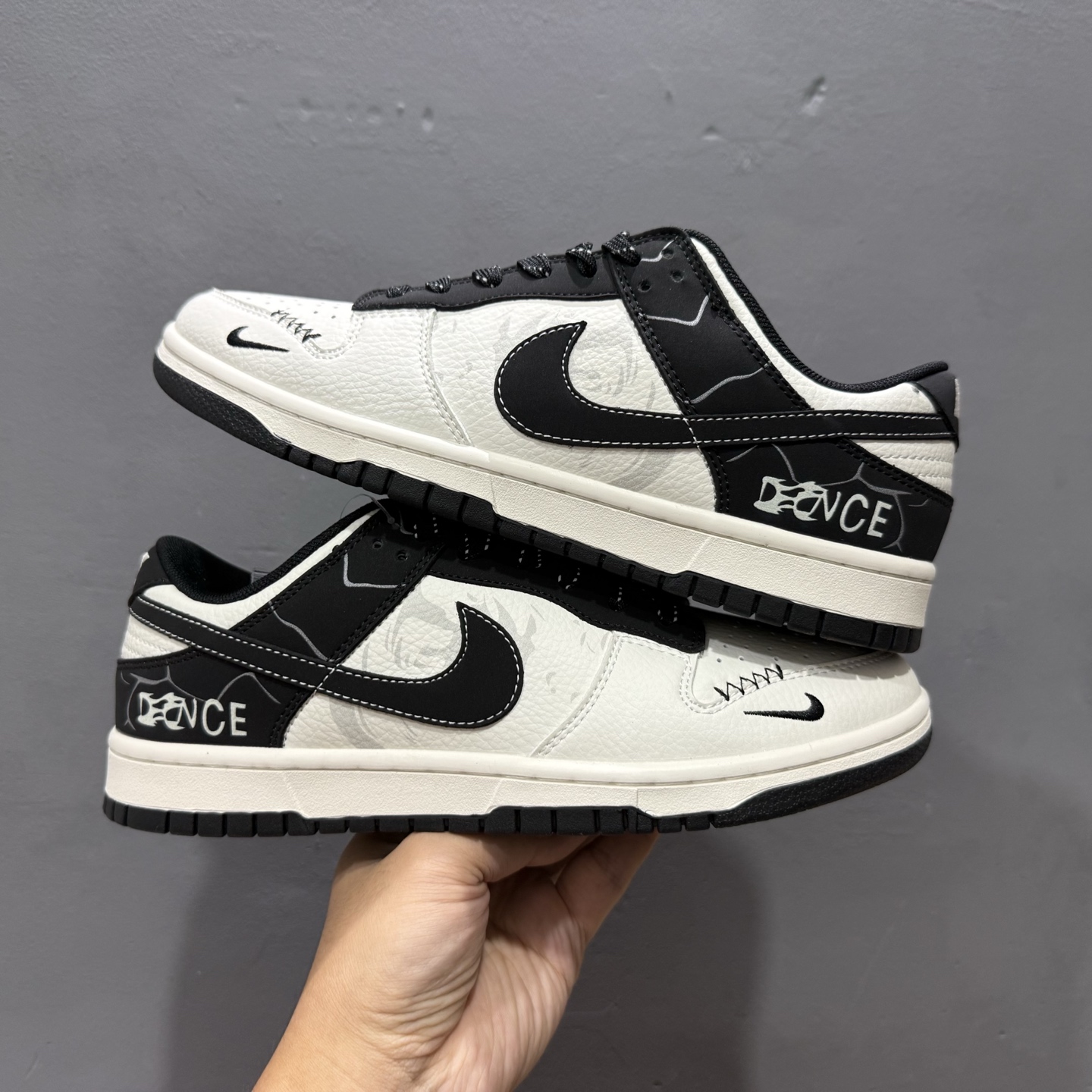 NIKE SB Dunk Low “联名款” XD6188-051
