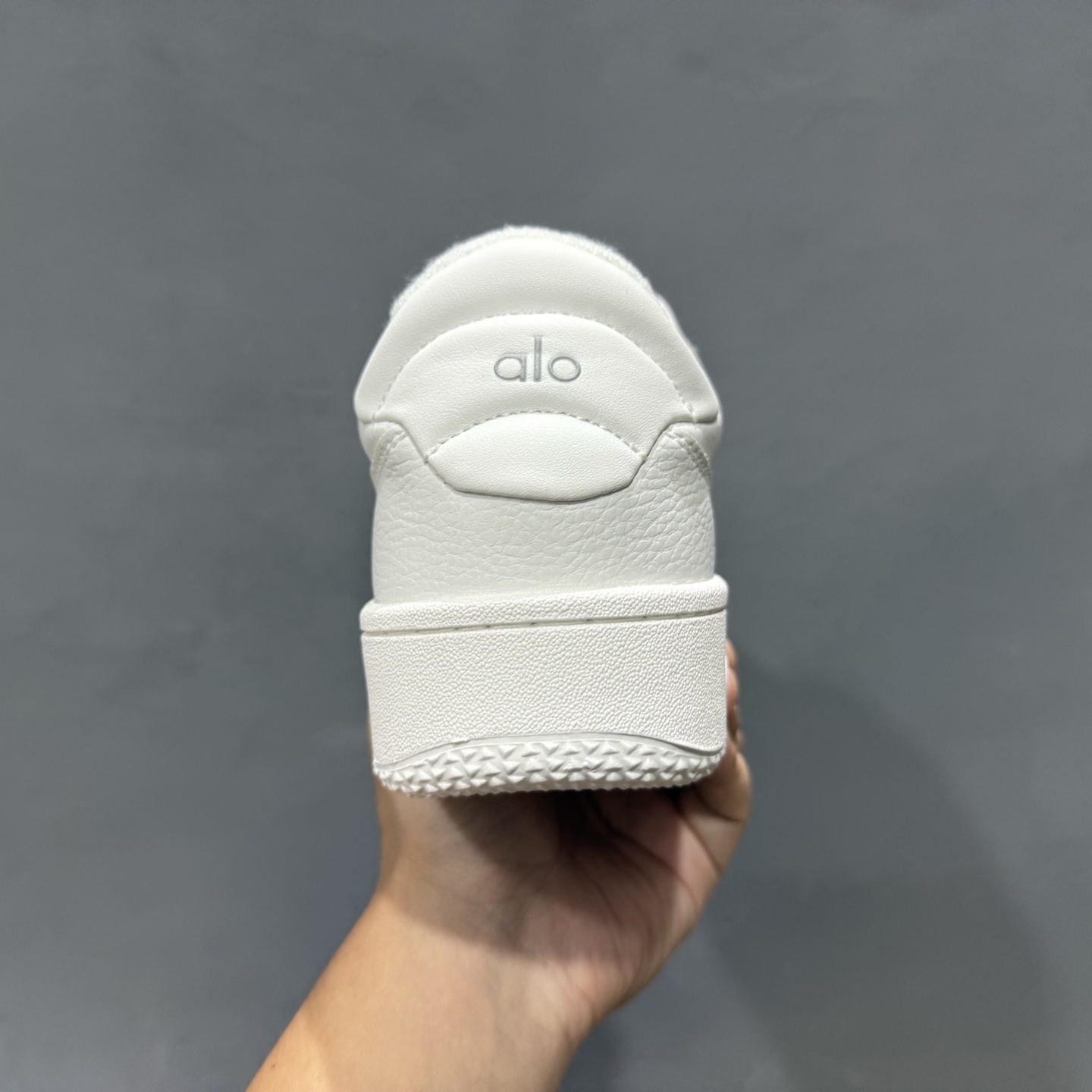 Alo Yoga Recovery Mode 拉布布人气单品 舒适简约防滑耐磨低帮休闲板鞋