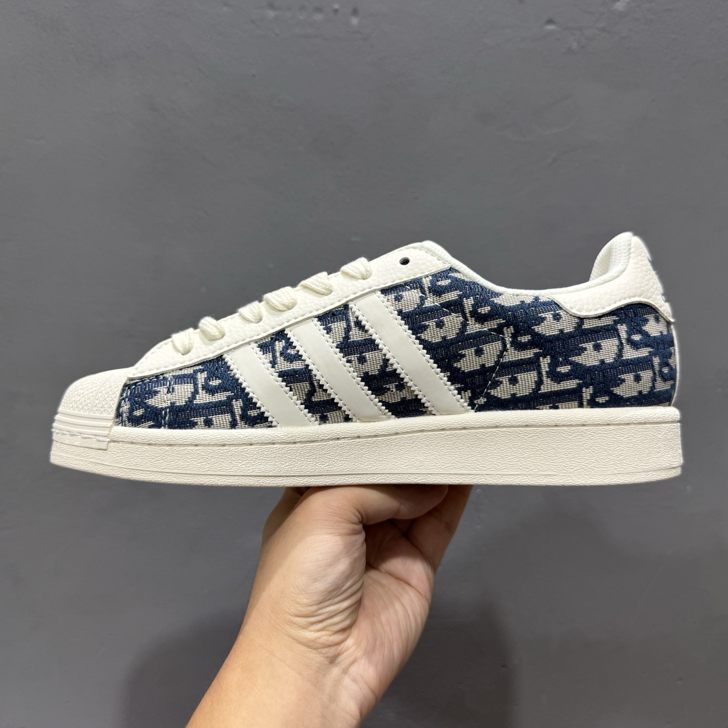 Adidas Originals Superstar 联名款贝壳头 JY8913