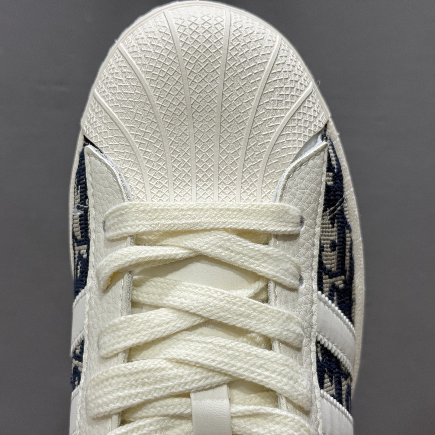Adidas Originals Superstar 联名款贝壳头 JY8913