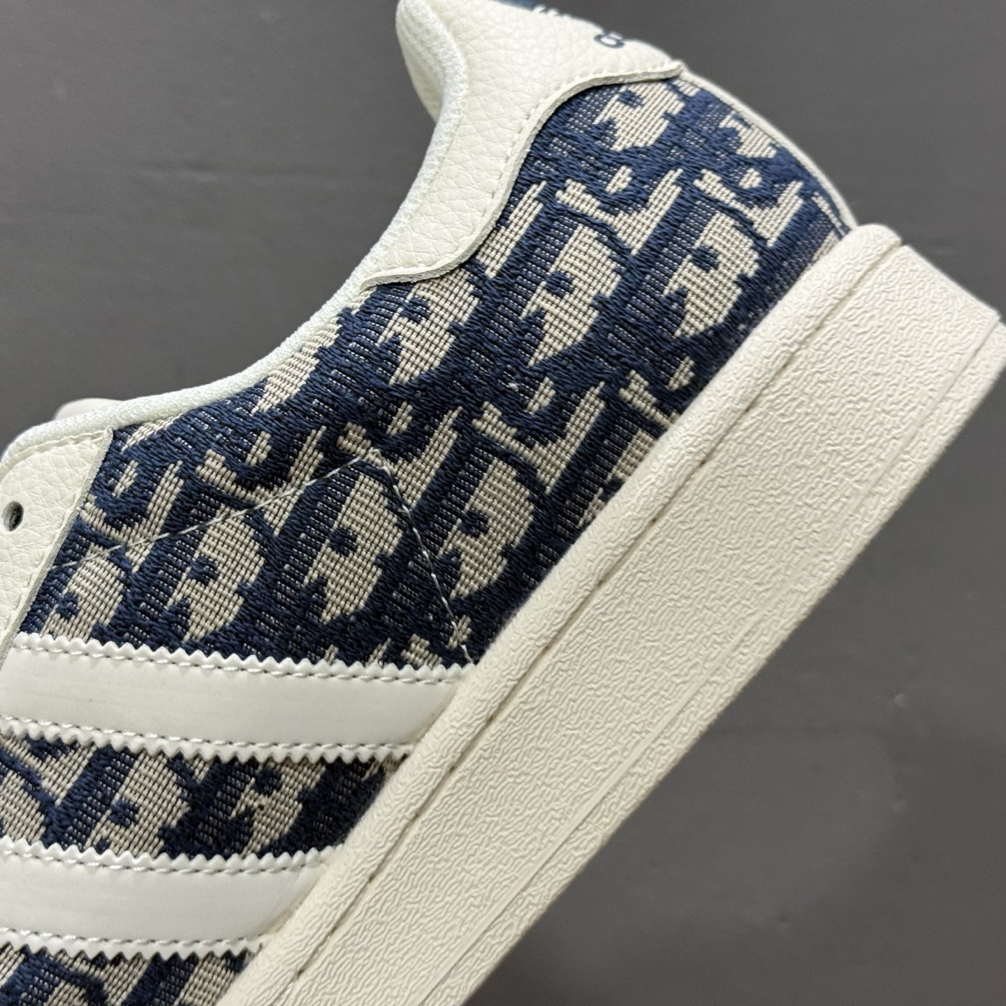 Adidas Originals Superstar 联名款贝壳头 JY8913