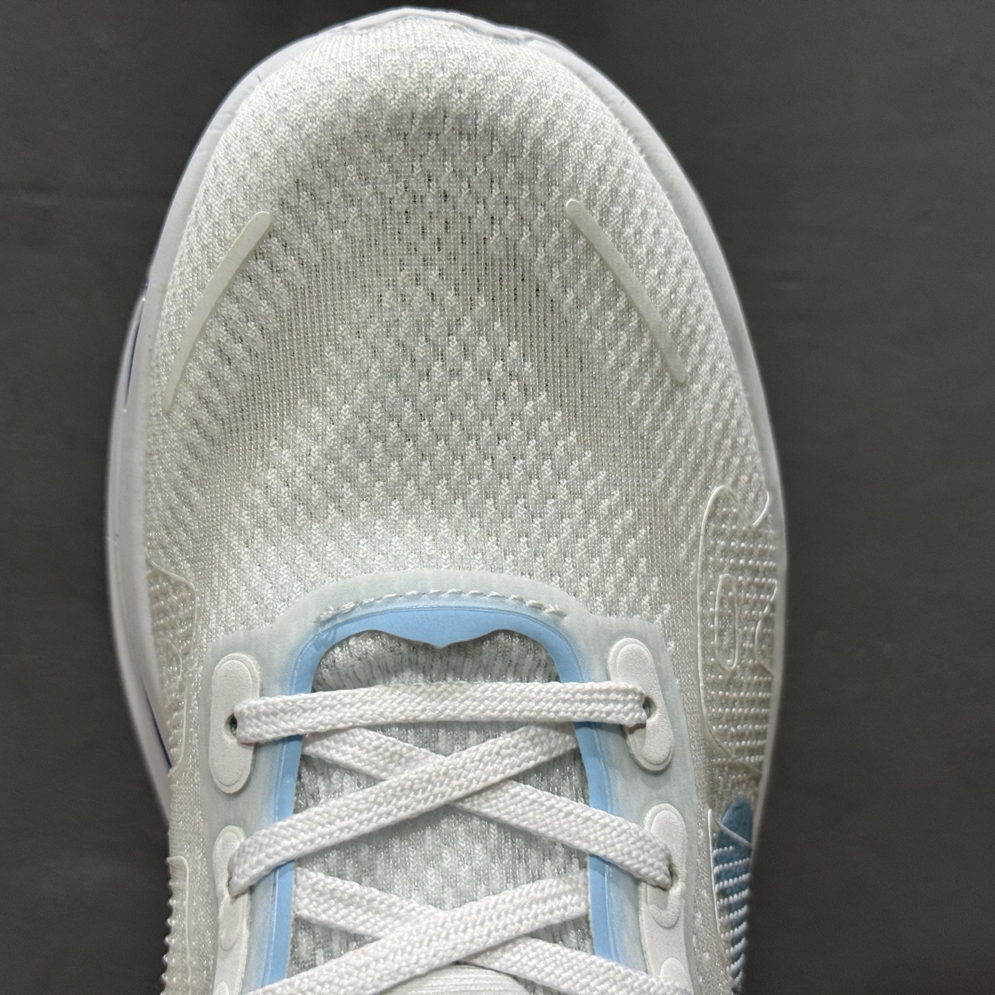Nike Vomero Vomero Premium 白蓝 HQ2050-566