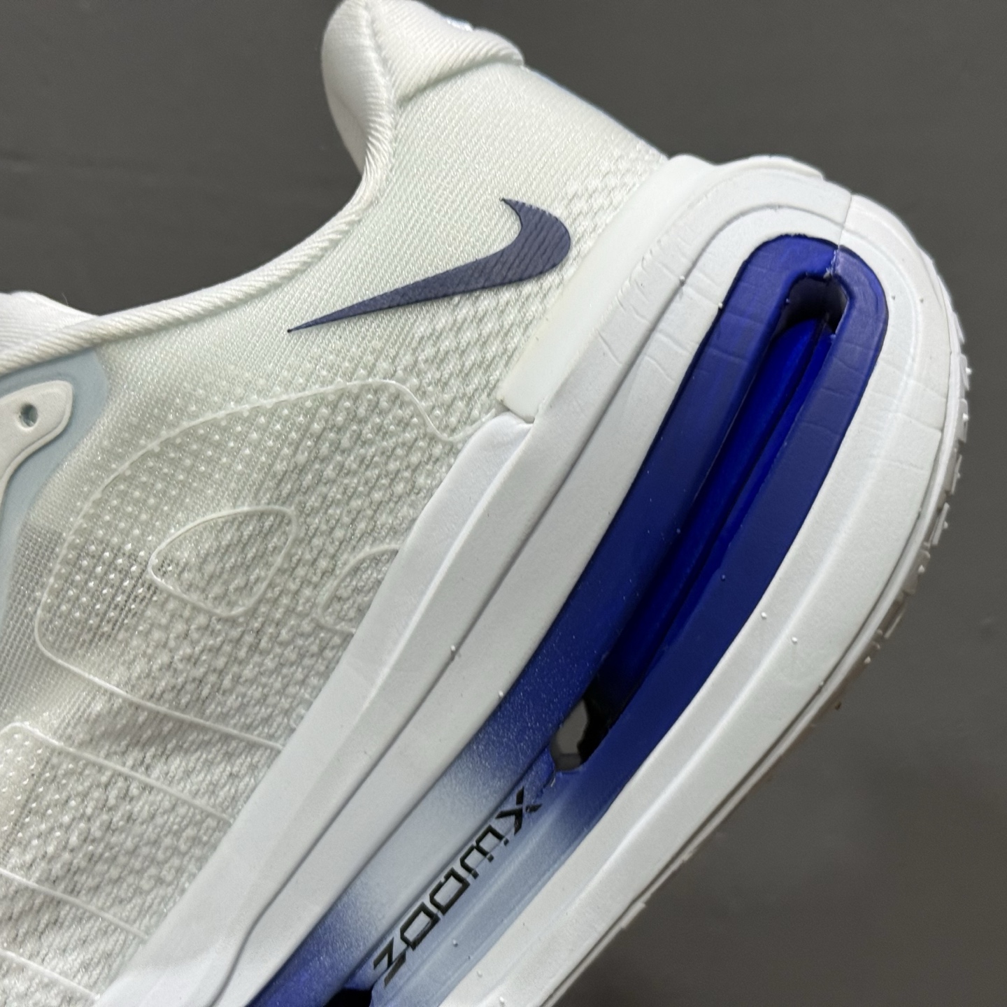 Nike Vomero Vomero Premium 白蓝 HQ2050-566