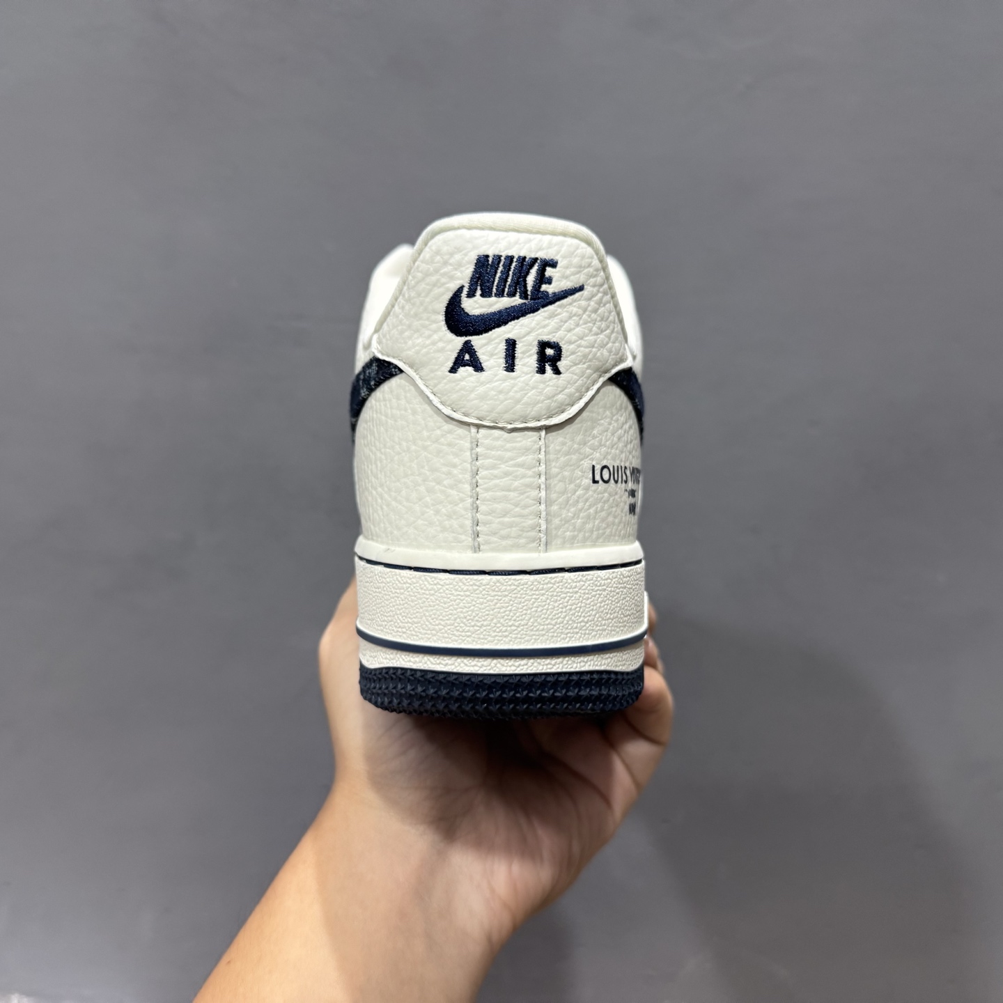 Louis Vuitton x NIke Air Force 1 深蓝牛仔 SC0601-553