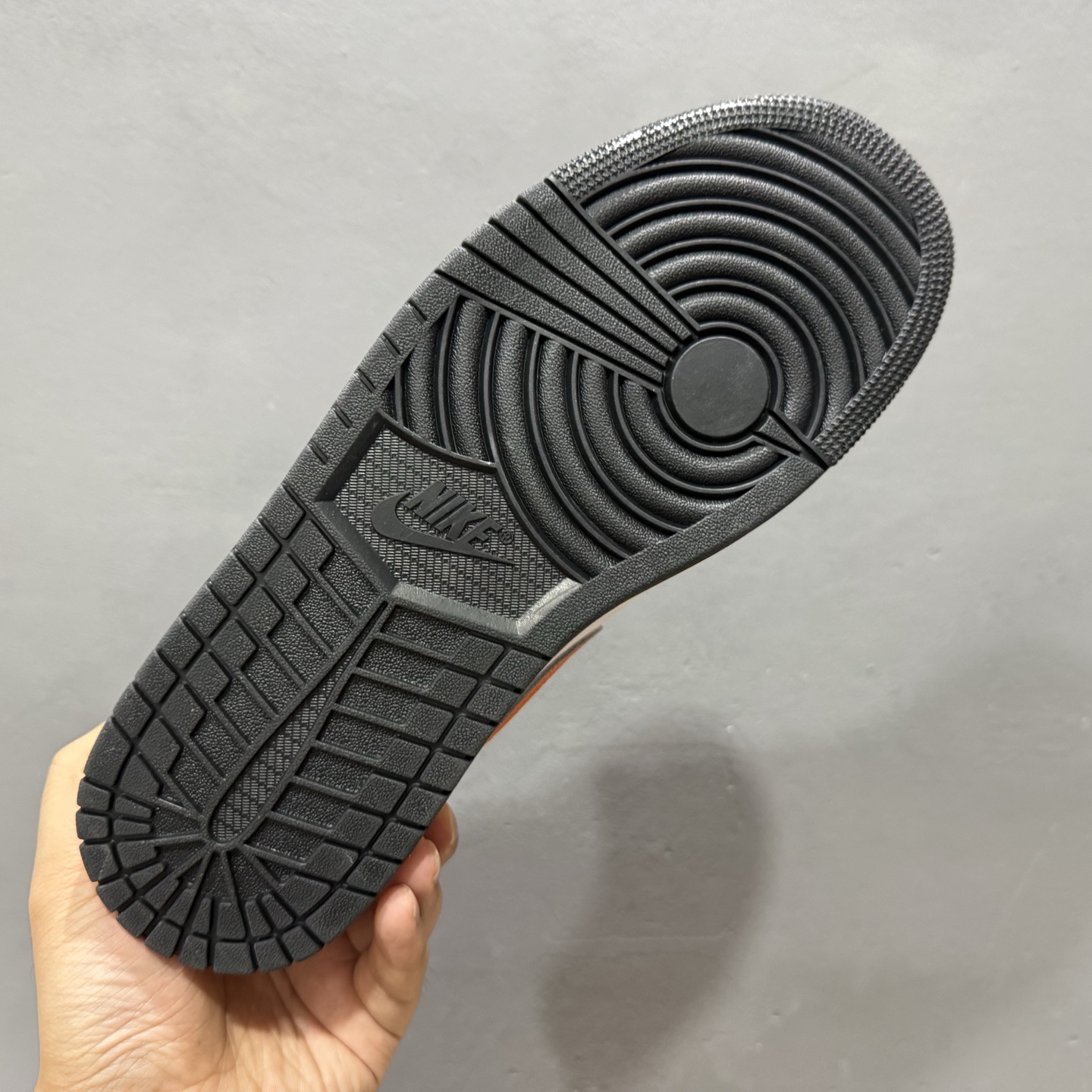 过验版本 Air Jordan 1 Low AJ1 黑白橘 低帮文化休闲板鞋 553558-081